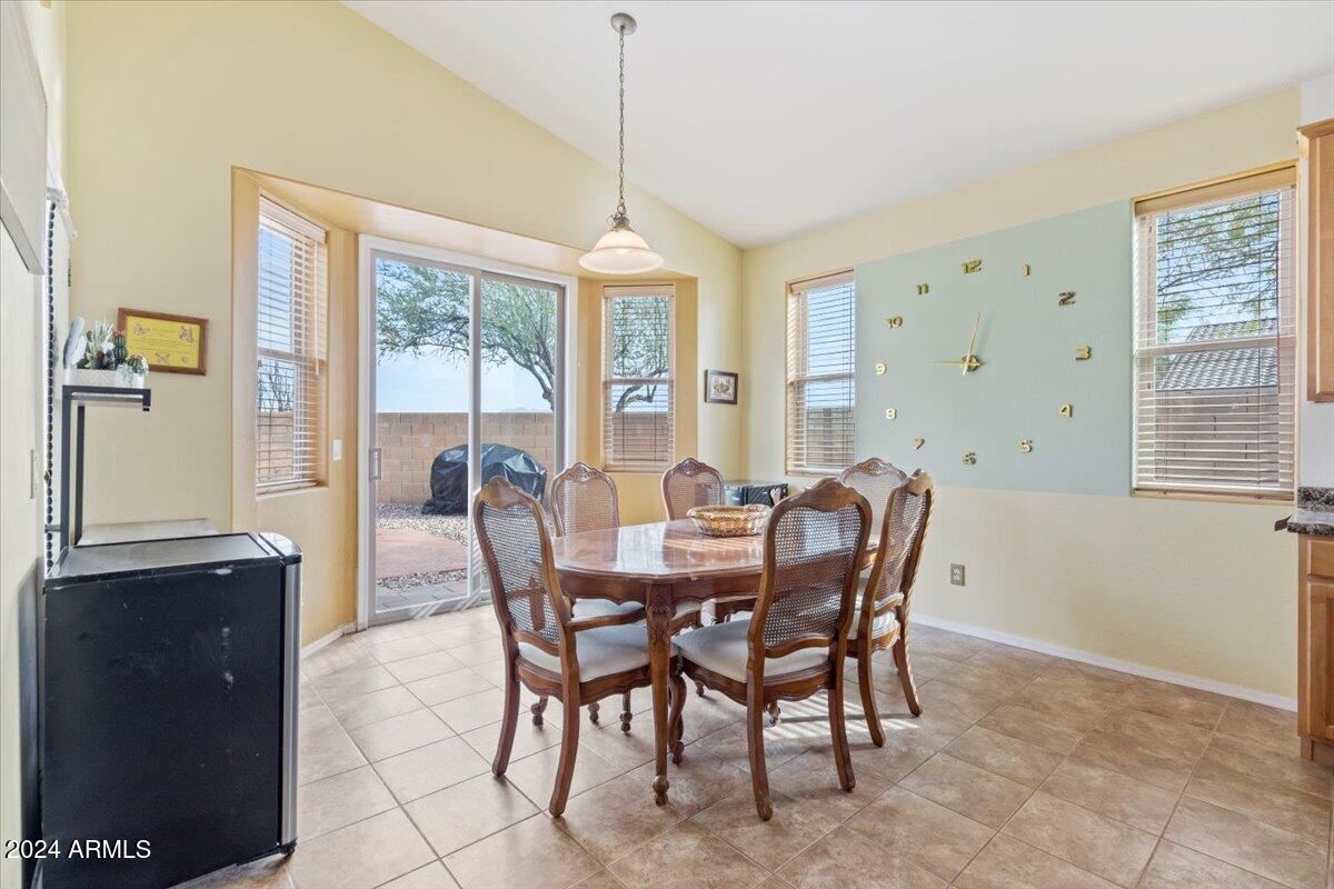 1518 E FONTANA Drive