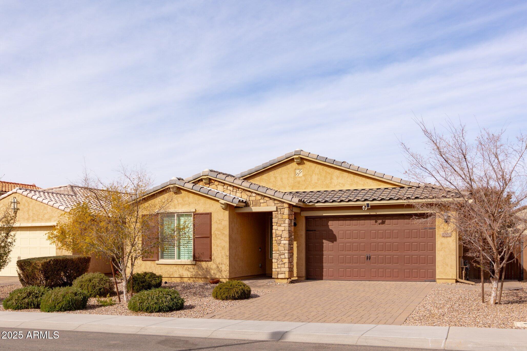 2702 E SADDLEBROOK Road