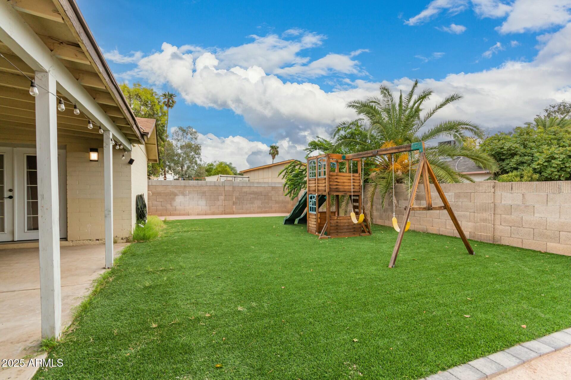 7605 W AVALON Drive