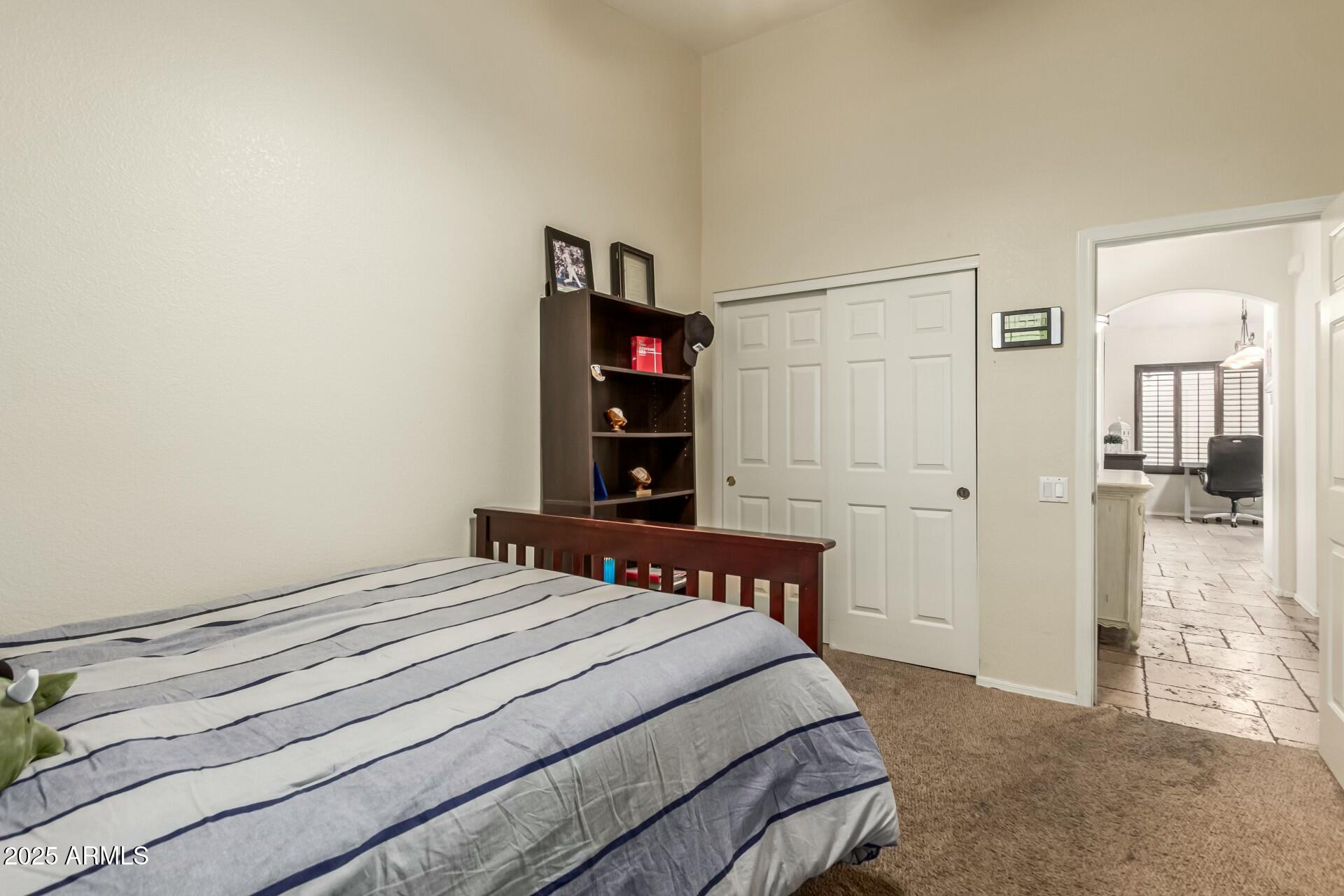 4630 E MOUNTAIN VISTA Drive