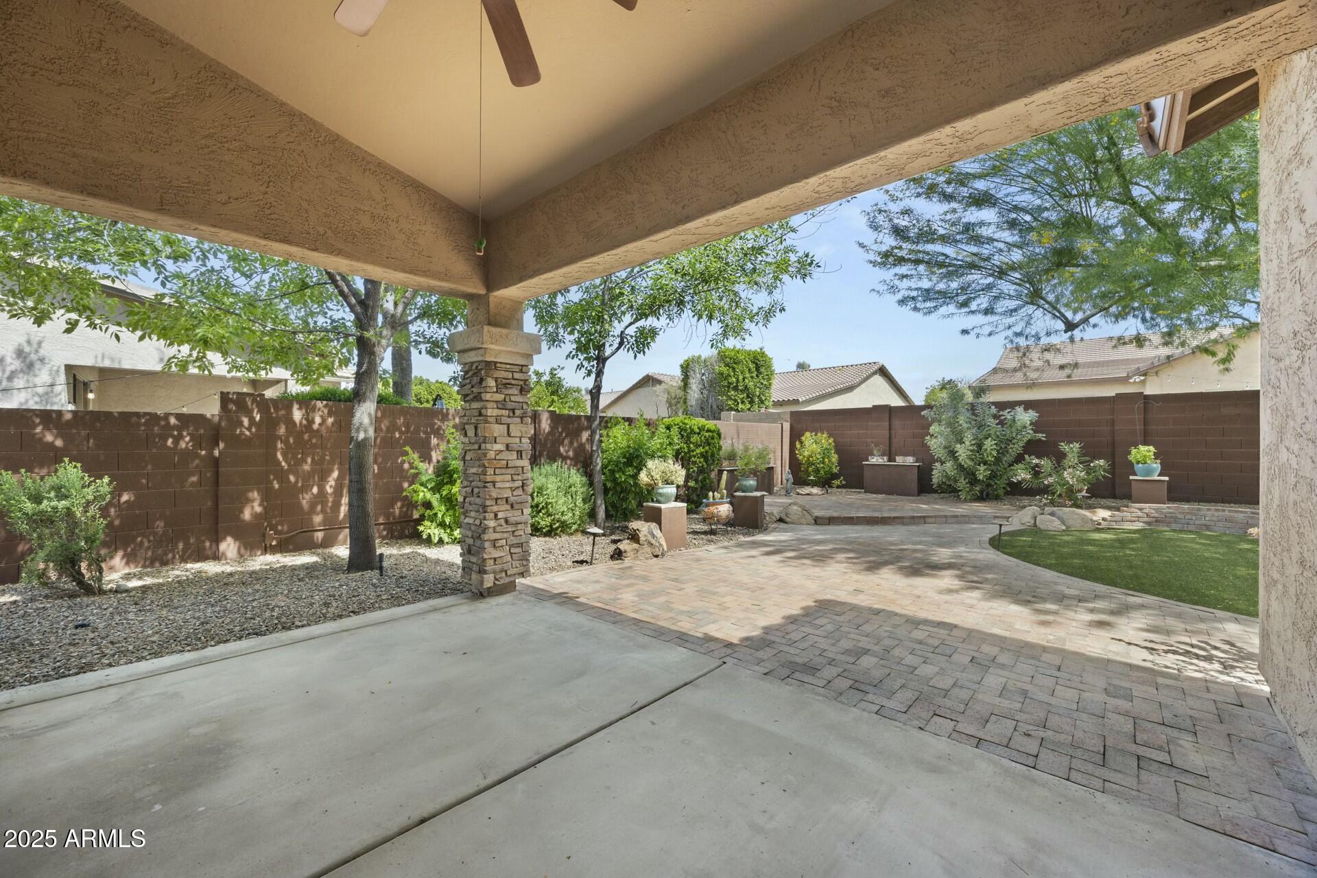 2226 W PERIWINKLE Way