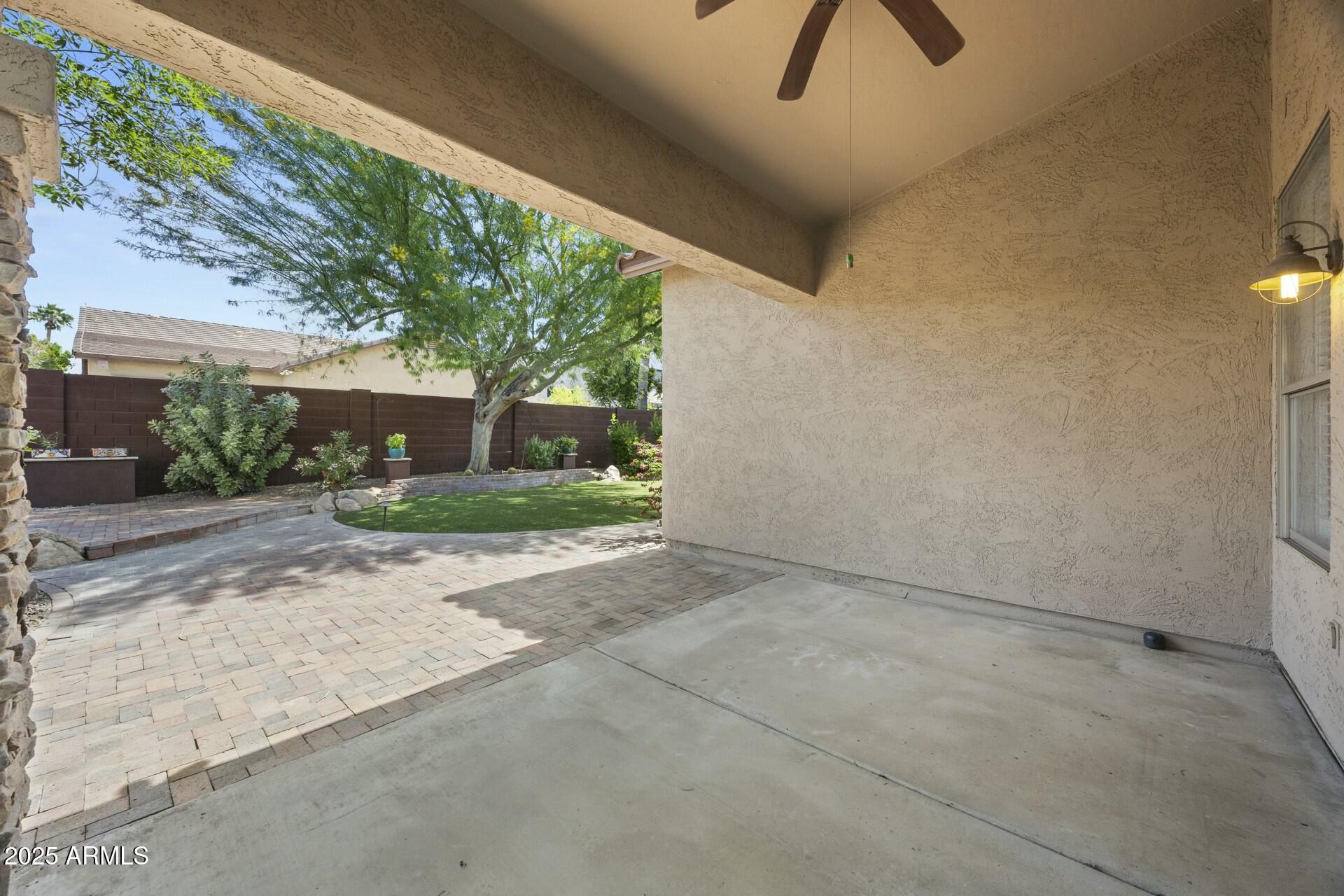2226 W PERIWINKLE Way