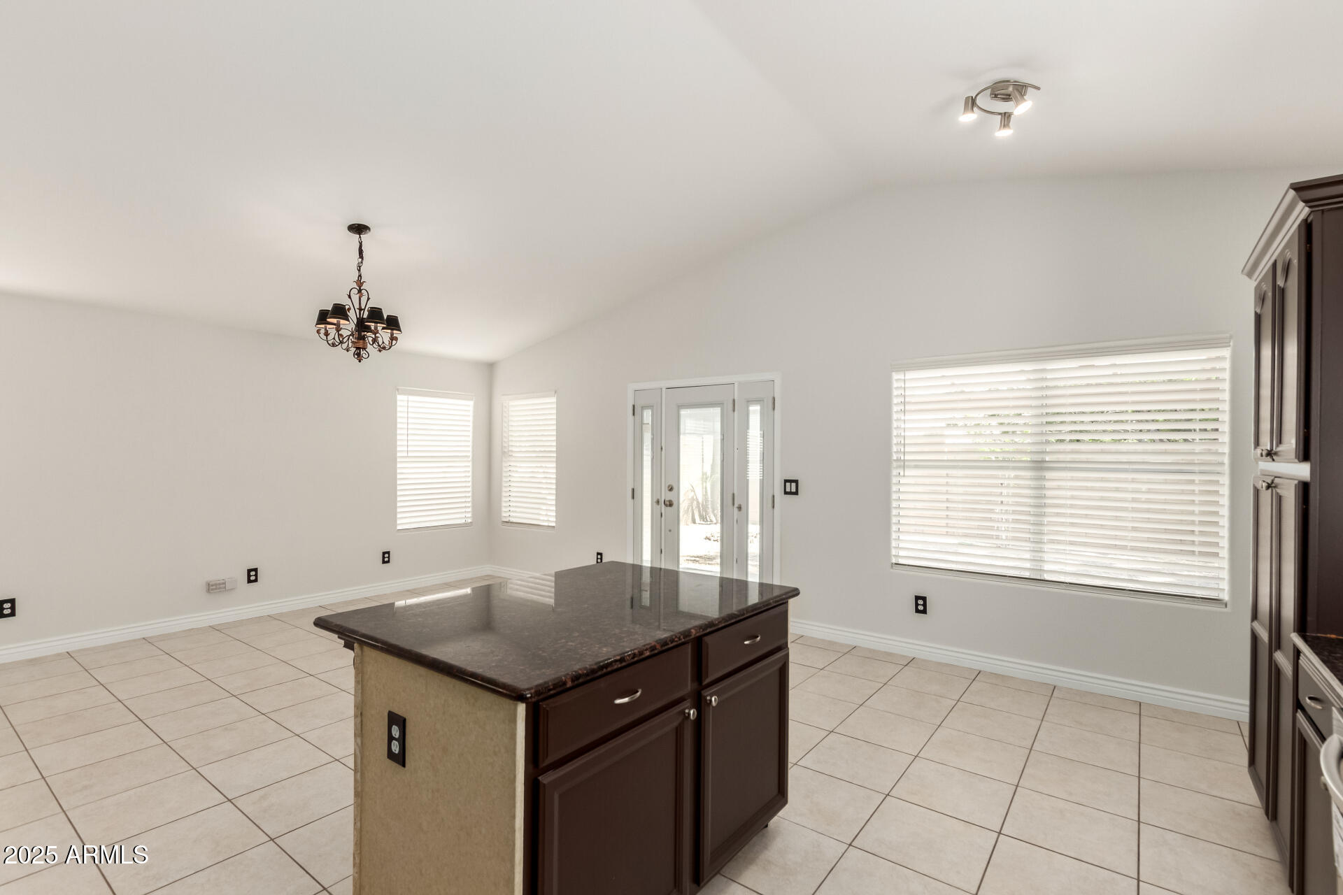 4387 E HARTFORD Avenue, Phoenix