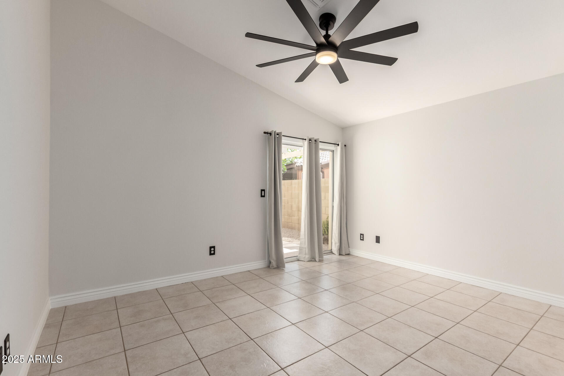 4387 E HARTFORD Avenue, Phoenix