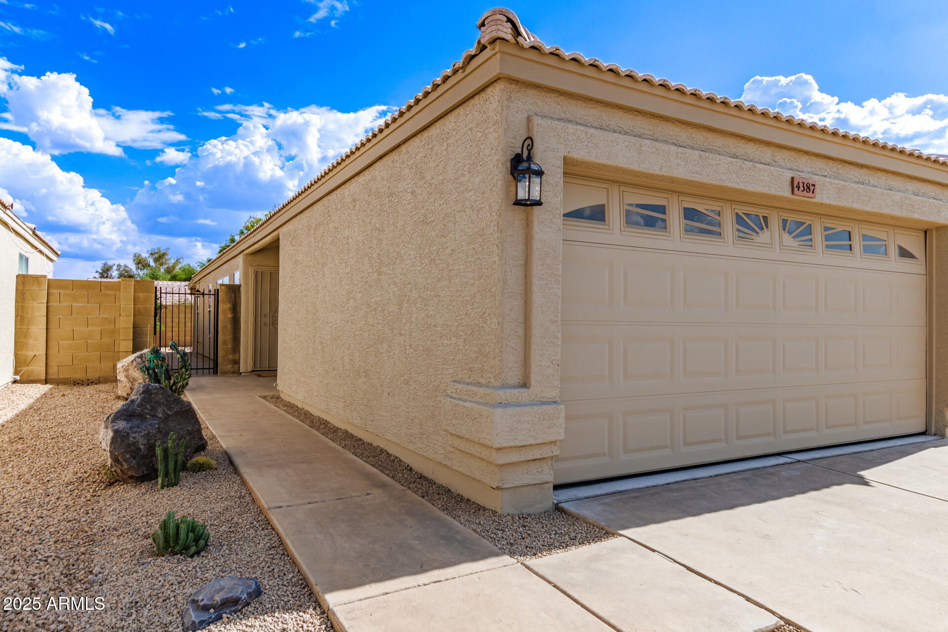 4387 E HARTFORD Avenue, Phoenix