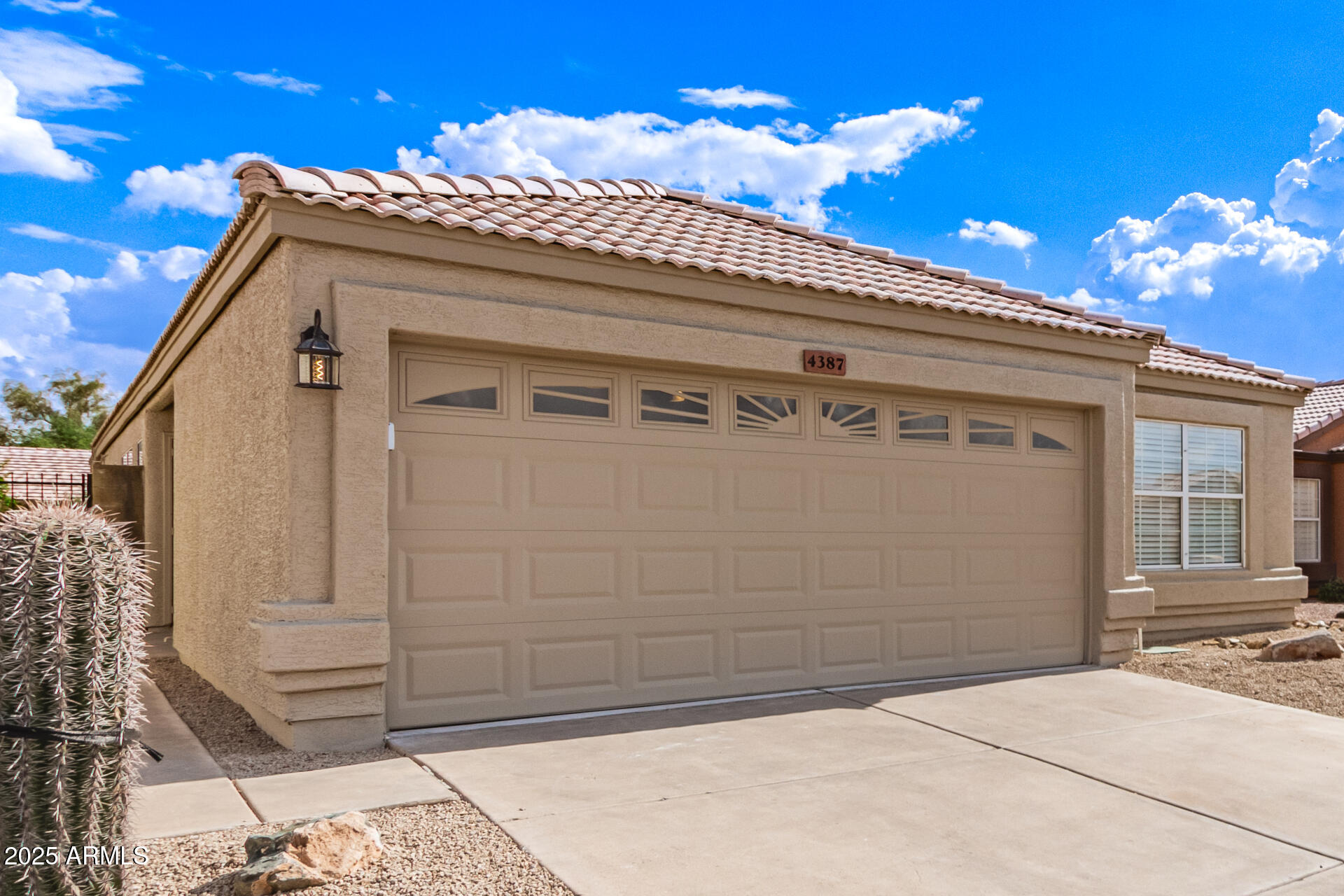 4387 E HARTFORD Avenue, Phoenix