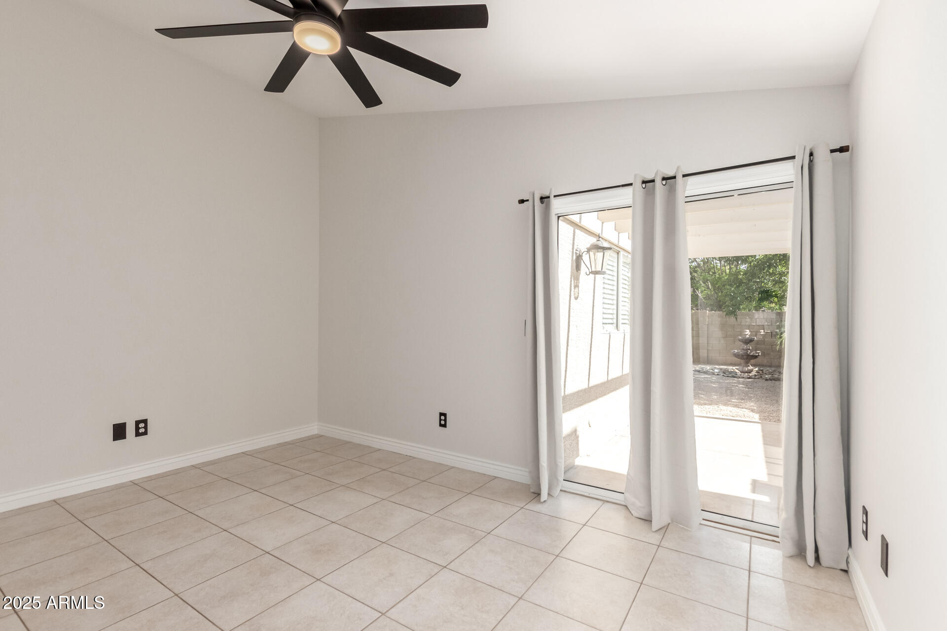 4387 E HARTFORD Avenue, Phoenix