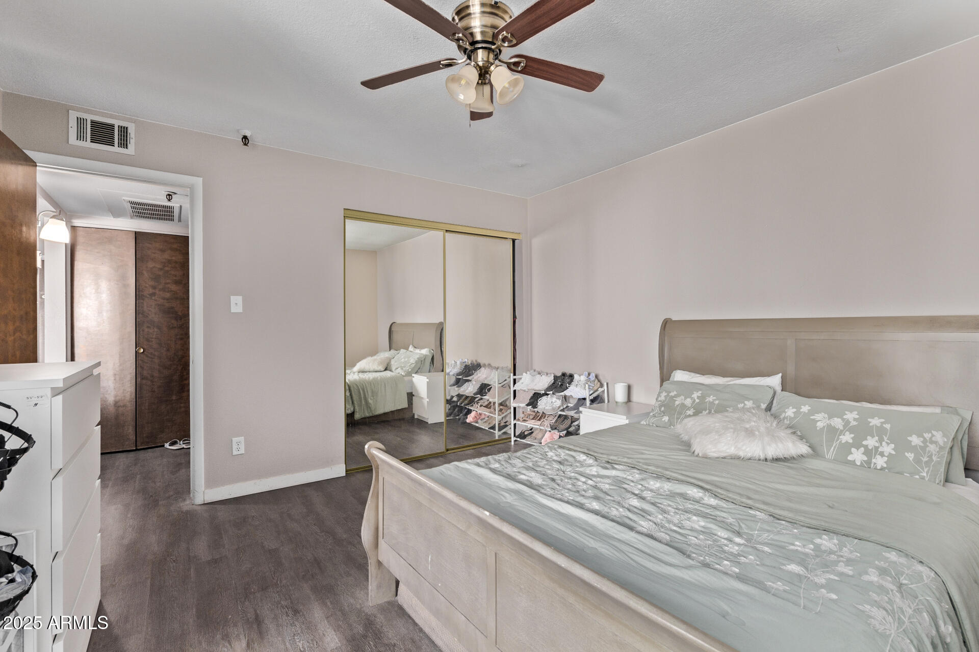 7474 E EARLL Drive, 311