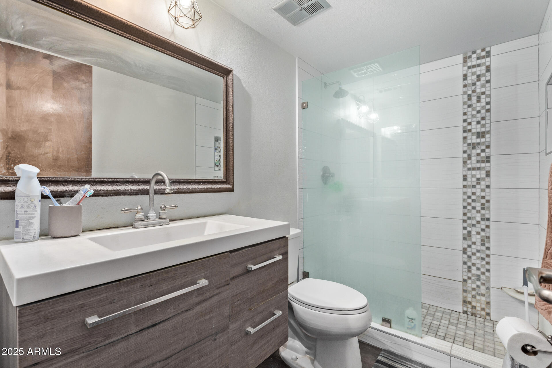 7474 E EARLL Drive, 311