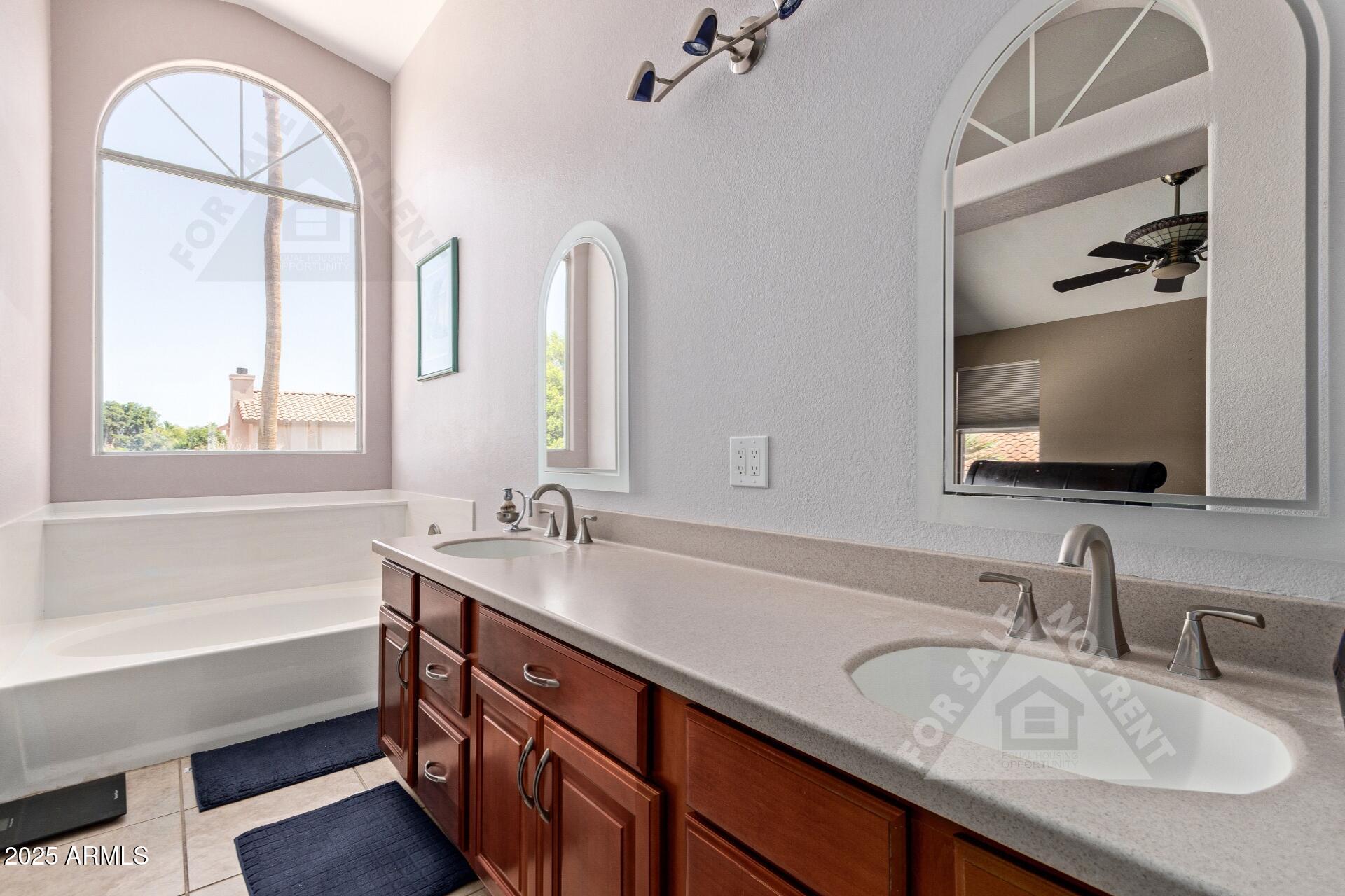 4514 E VERBENA Drive, Phoenix