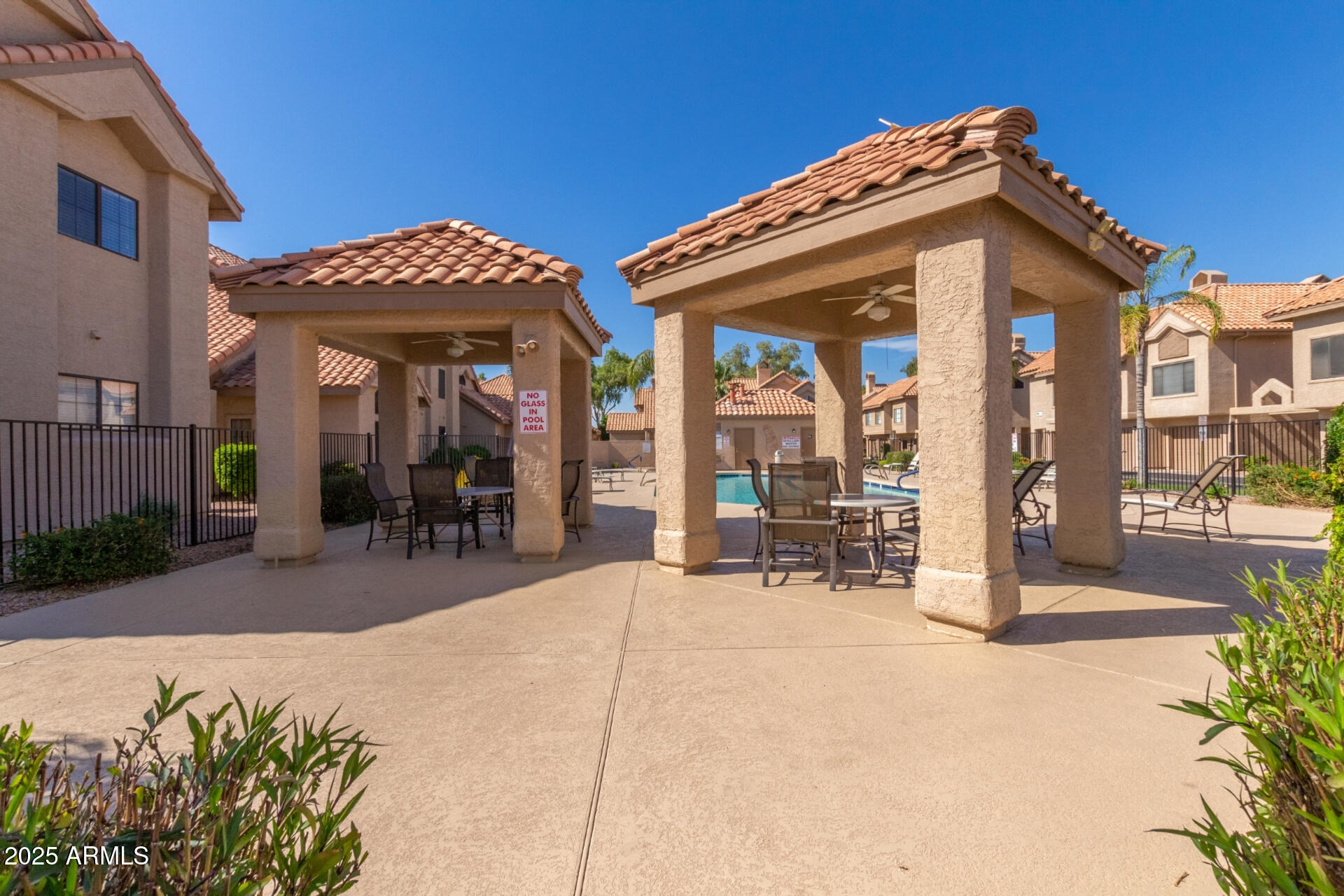 1001 N PASADENA Street, 3, Mesa Unit: 3