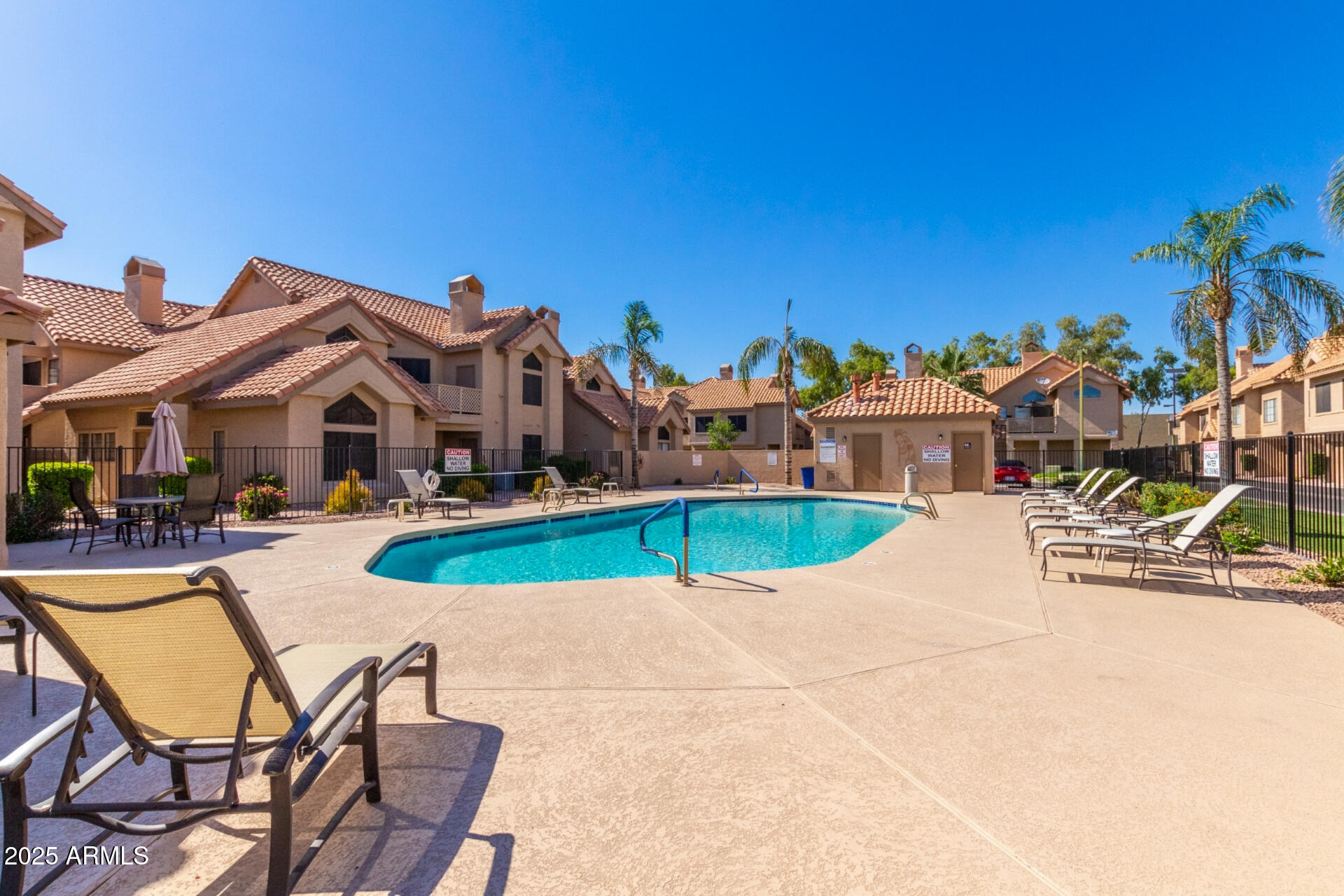 1001 N PASADENA Street, 3, Mesa Unit: 3