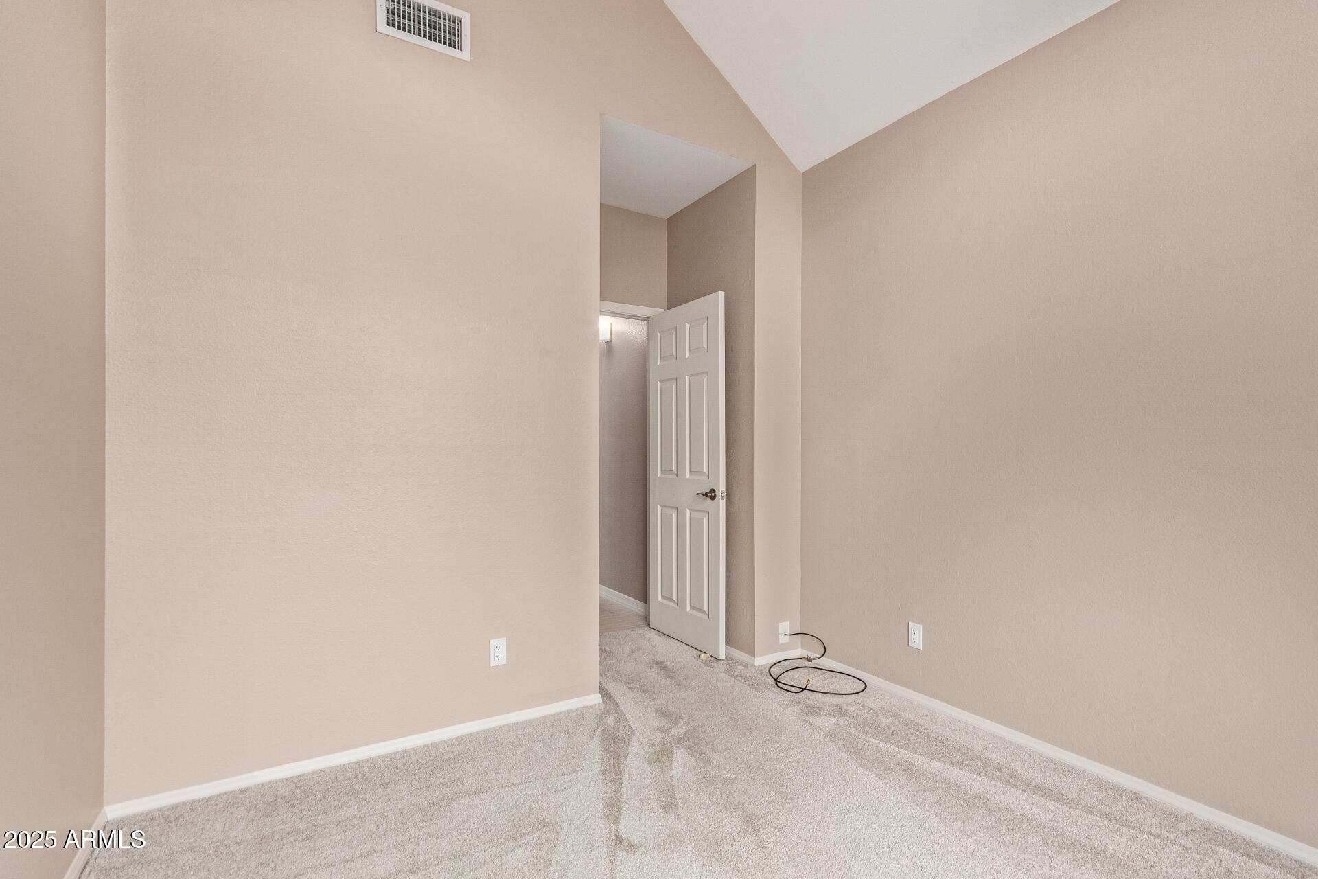 1001 N PASADENA Street, 3, Mesa Unit: 3