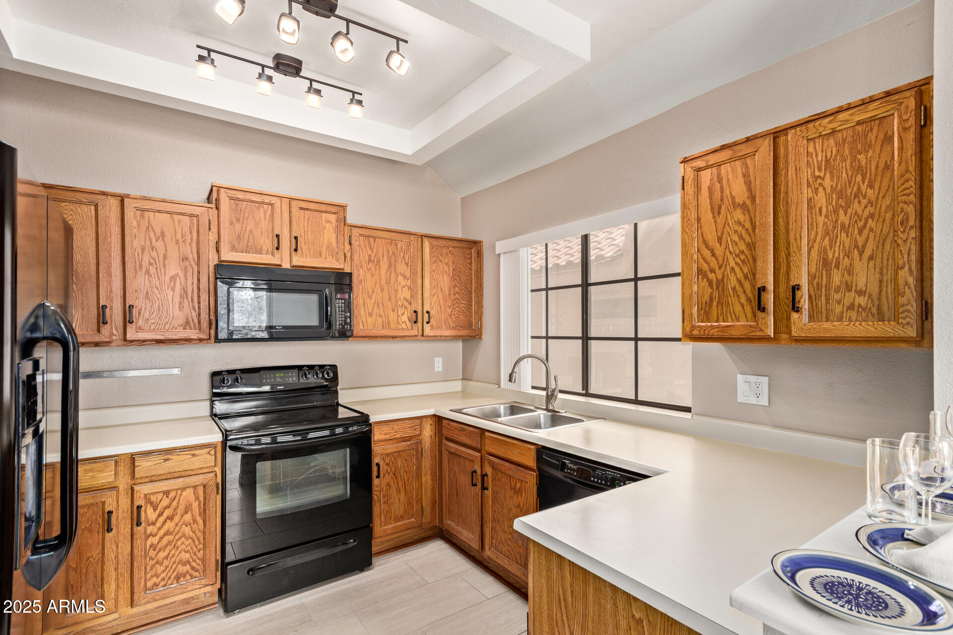 1001 N PASADENA Street, 3, Mesa Unit: 3