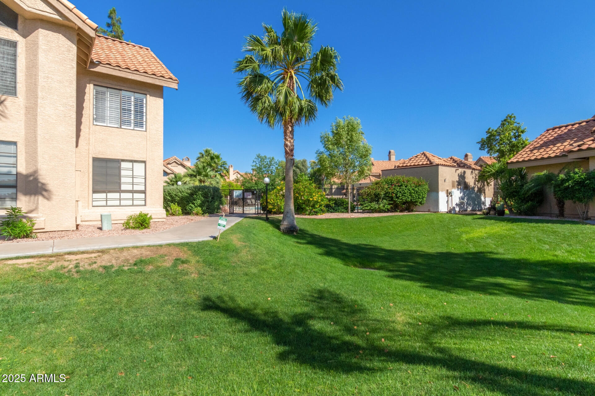 1001 N PASADENA Street, 3, Mesa Unit: 3