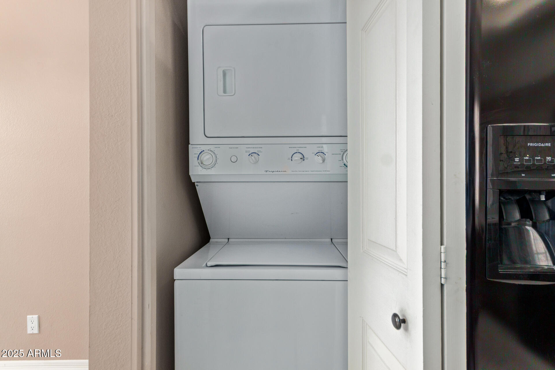 1001 N PASADENA Street, 3, Mesa Unit: 3