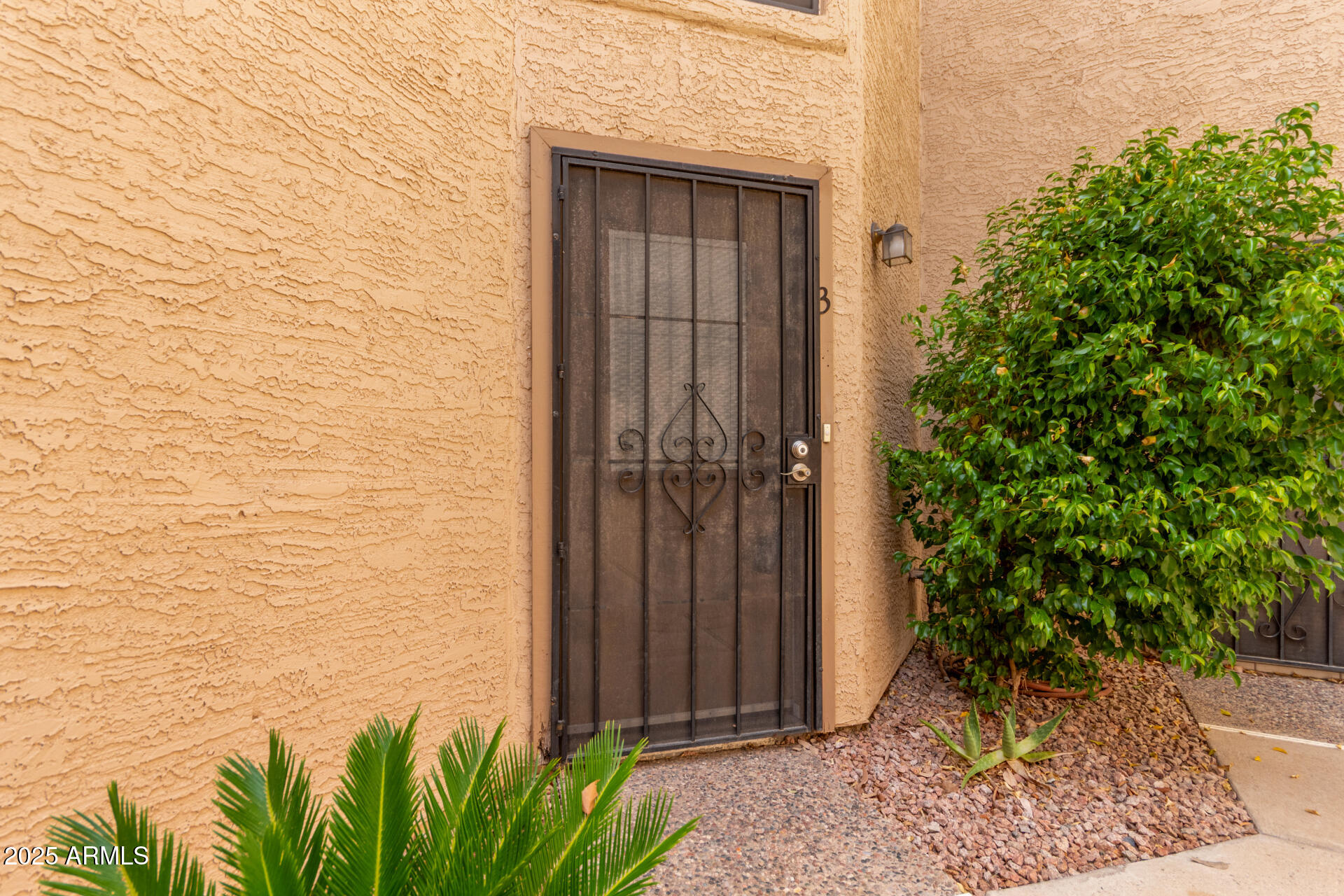 1001 N PASADENA Street, 3, Mesa Unit: 3