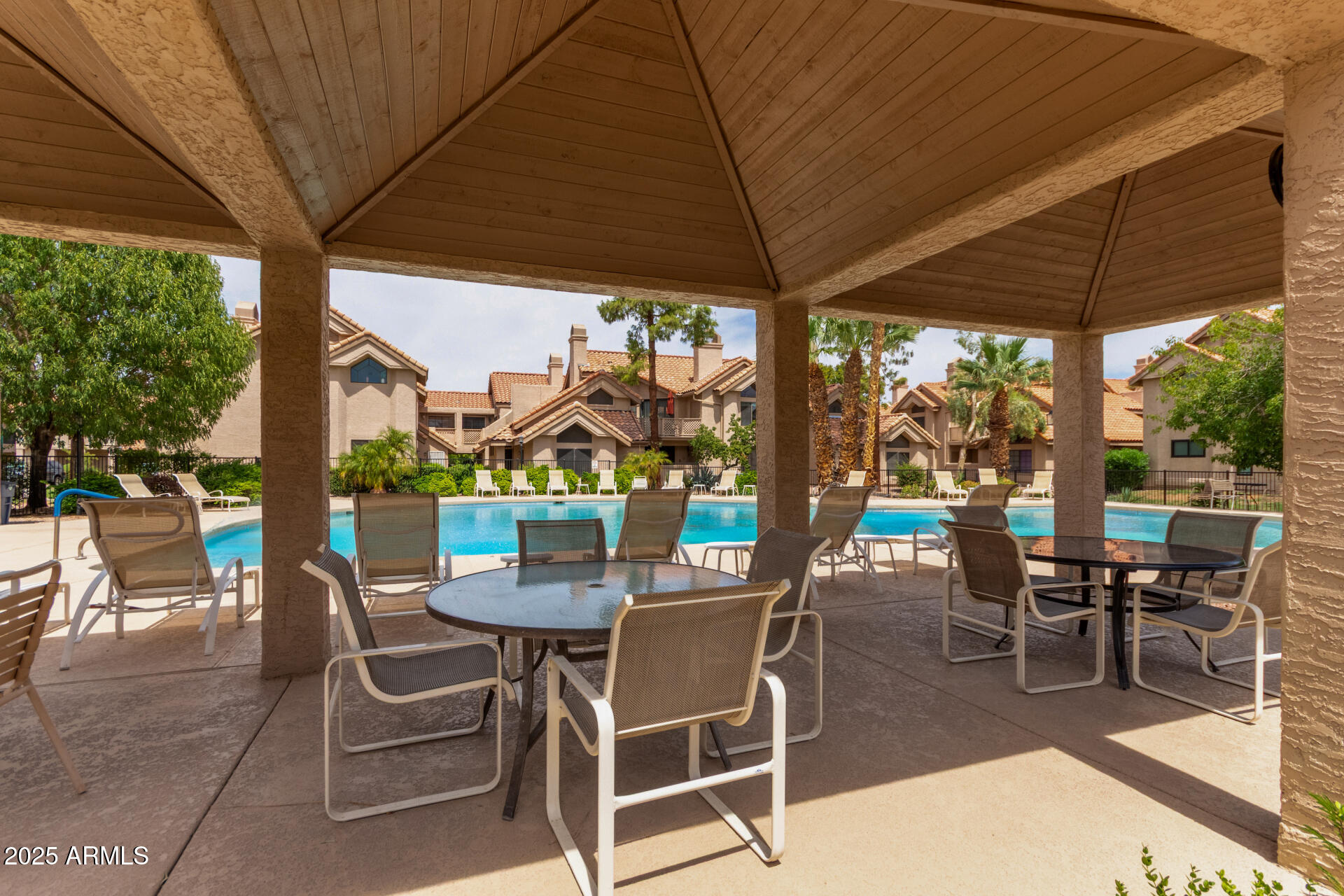 1001 N PASADENA Street, 3, Mesa Unit: 3