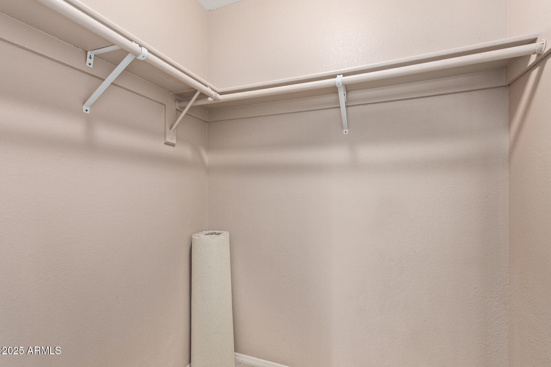 1001 N PASADENA Street, 3, Mesa Unit: 3