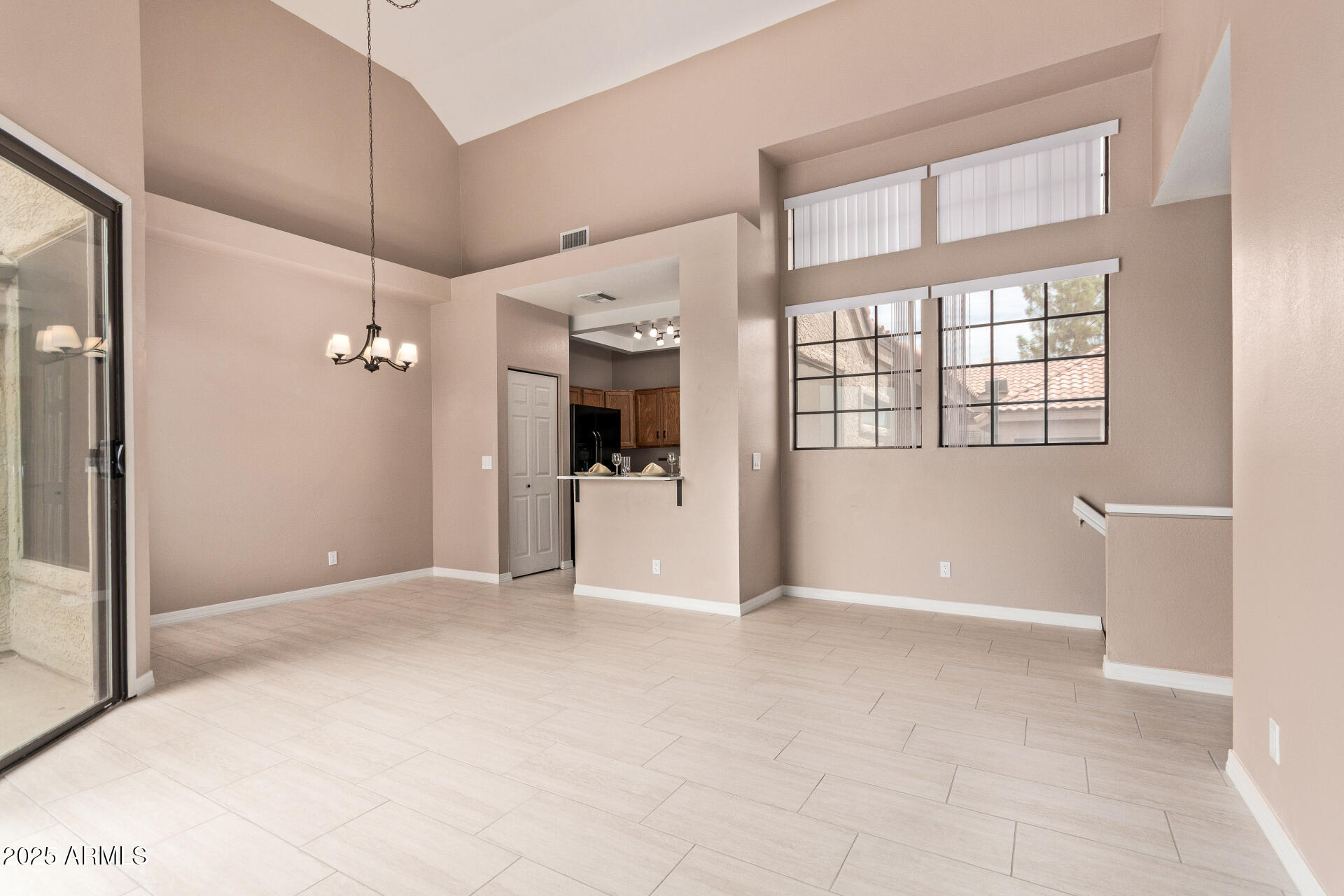 1001 N PASADENA Street, 3, Mesa Unit: 3