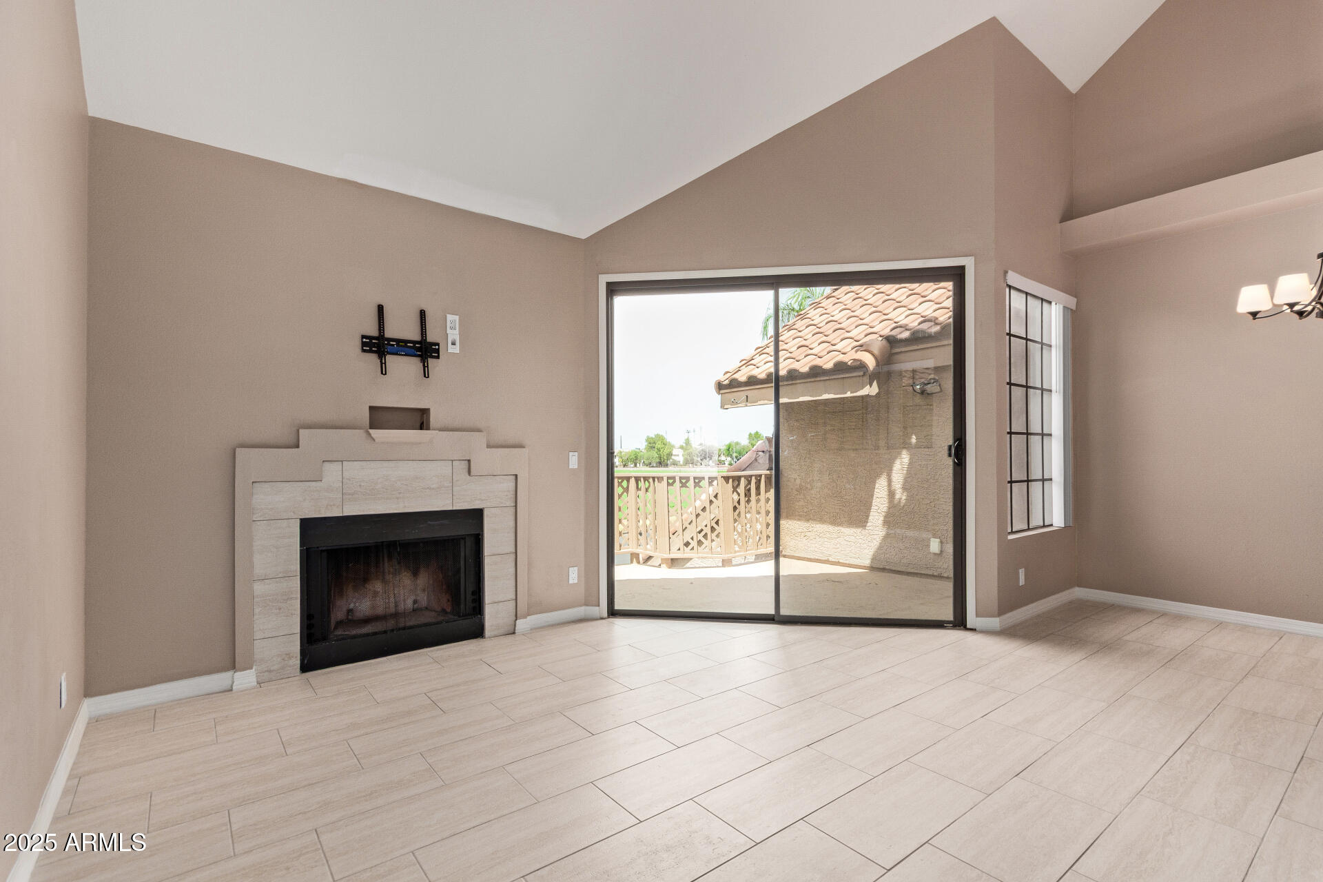 1001 N PASADENA Street, 3, Mesa Unit: 3