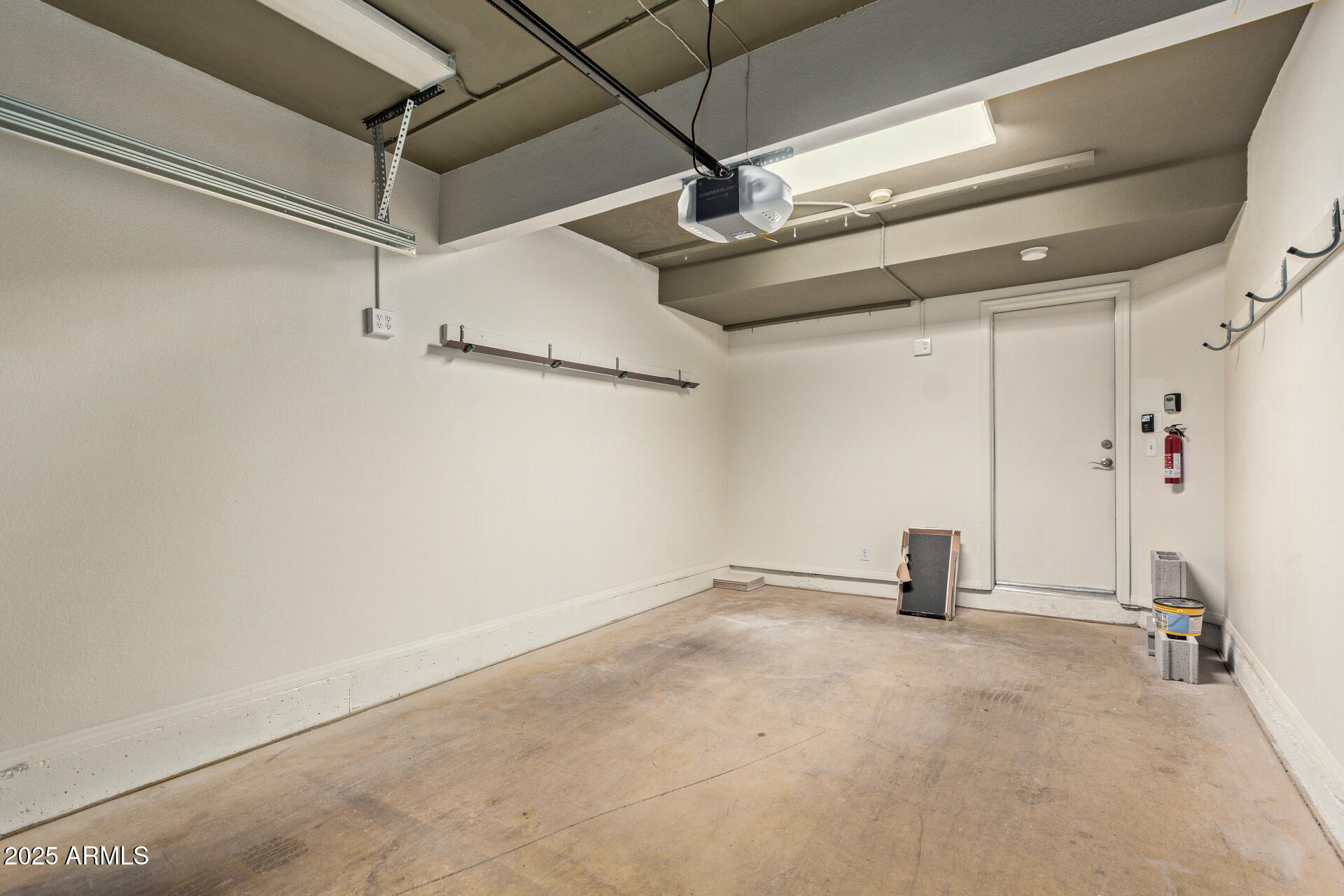 1001 N PASADENA Street, 3, Mesa Unit: 3