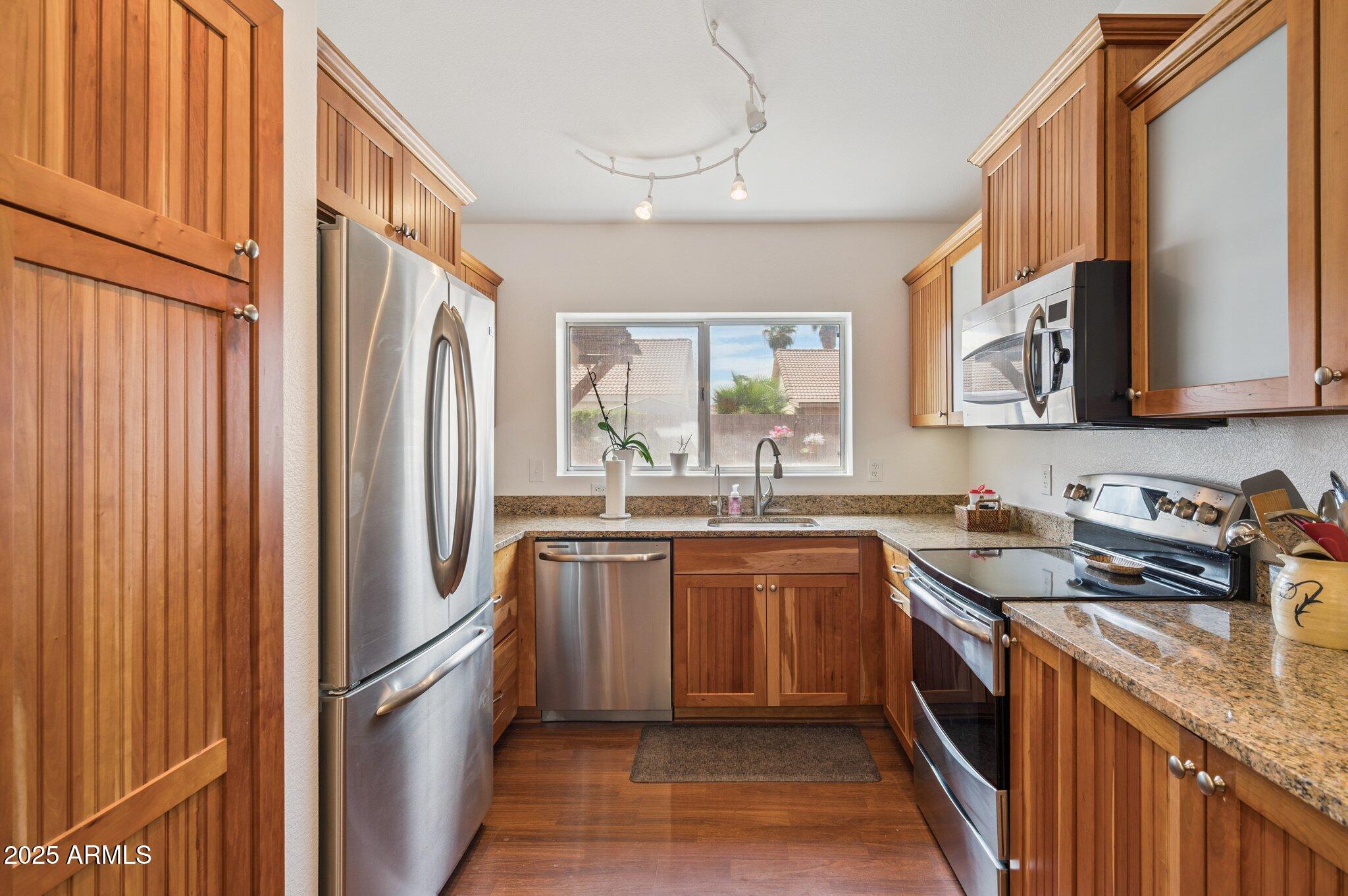 1231 E DOUGLAS Avenue