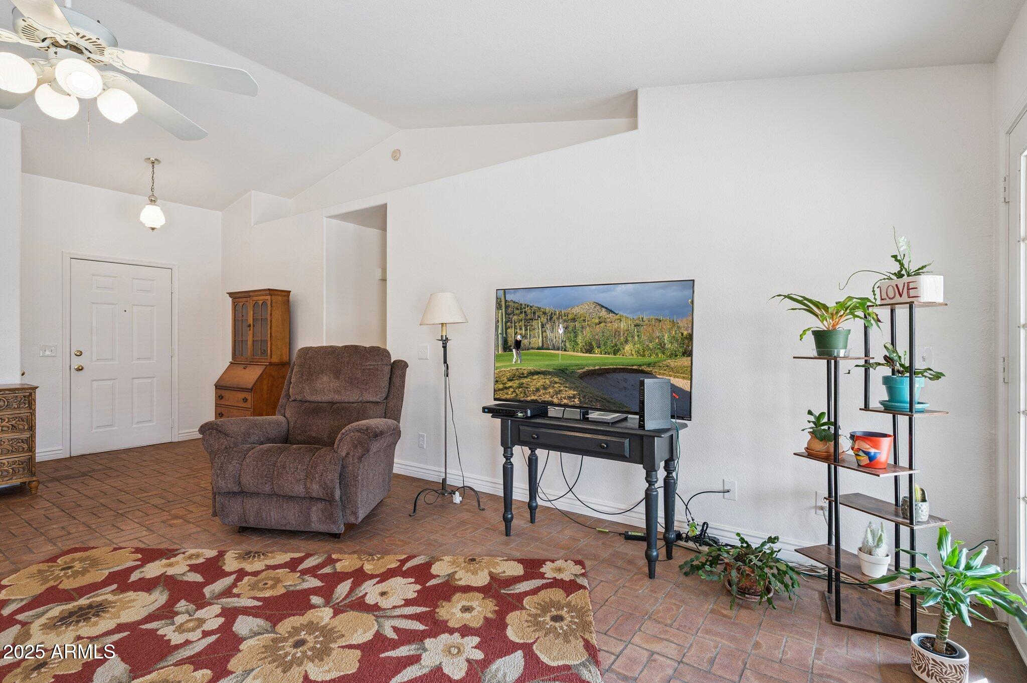 1231 E DOUGLAS Avenue