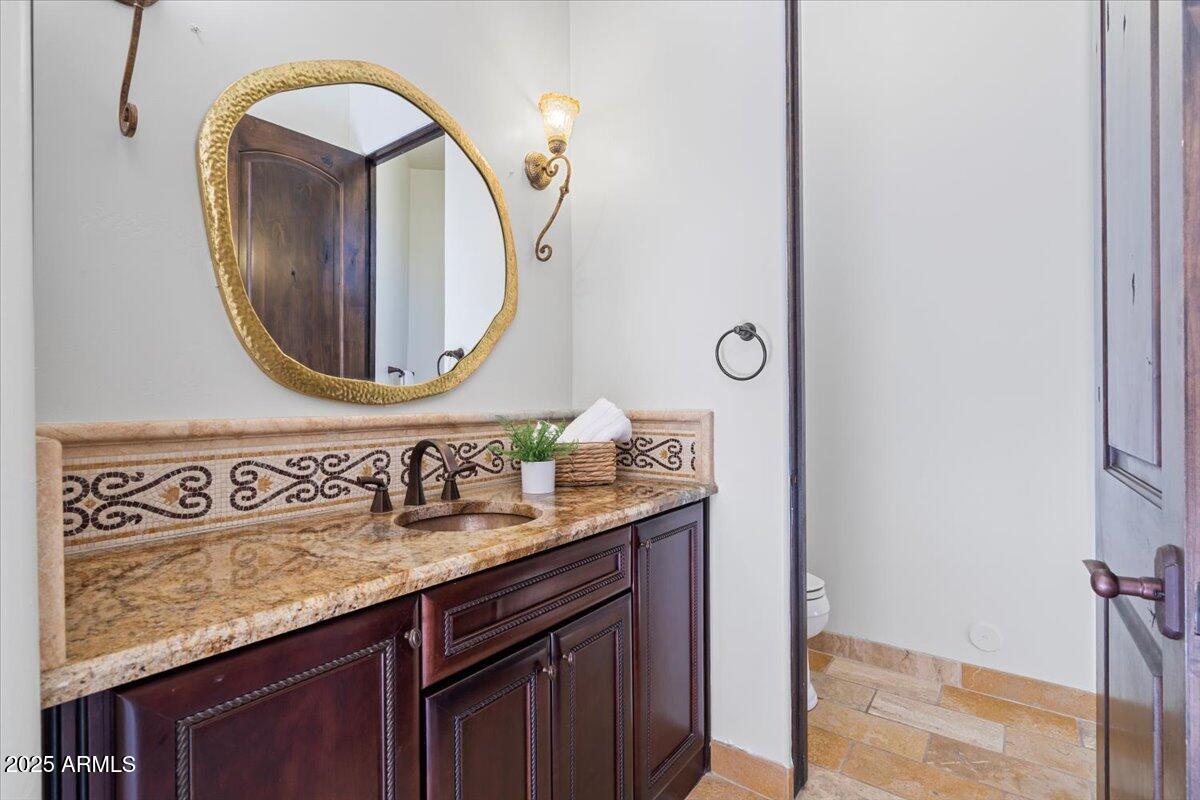 4037 N PINNACLE HILLS Circle