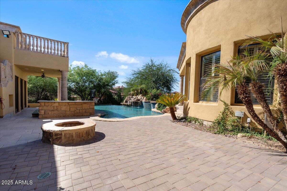 4037 N PINNACLE HILLS Circle