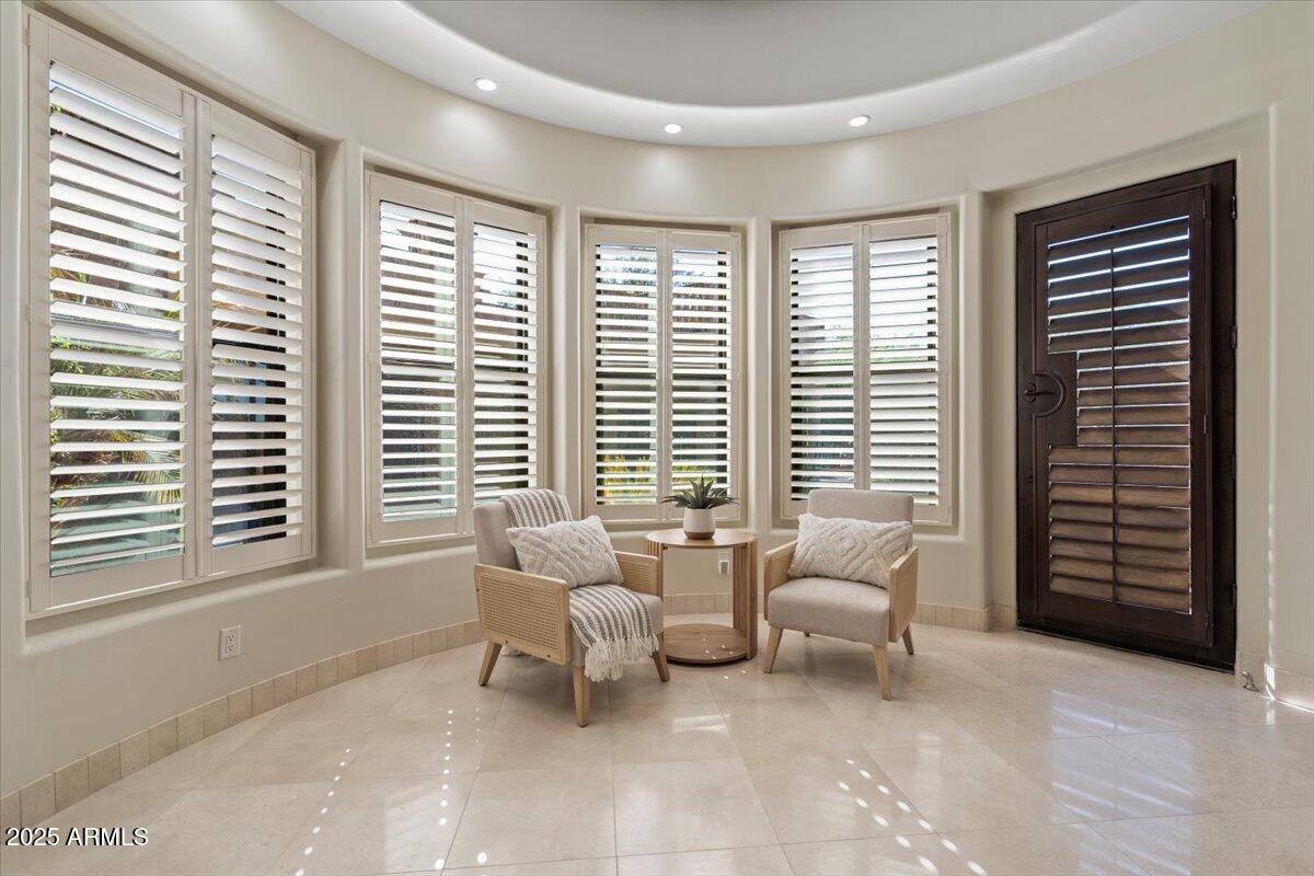 4037 N PINNACLE HILLS Circle