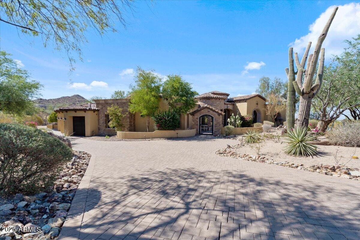 4037 N PINNACLE HILLS Circle