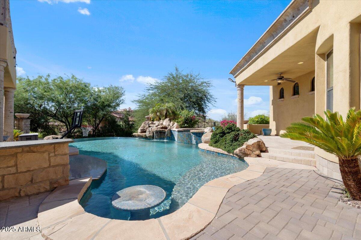 4037 N PINNACLE HILLS Circle