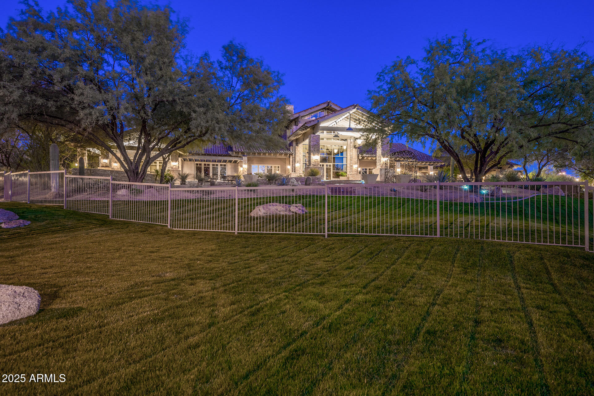 4037 N PINNACLE HILLS Circle