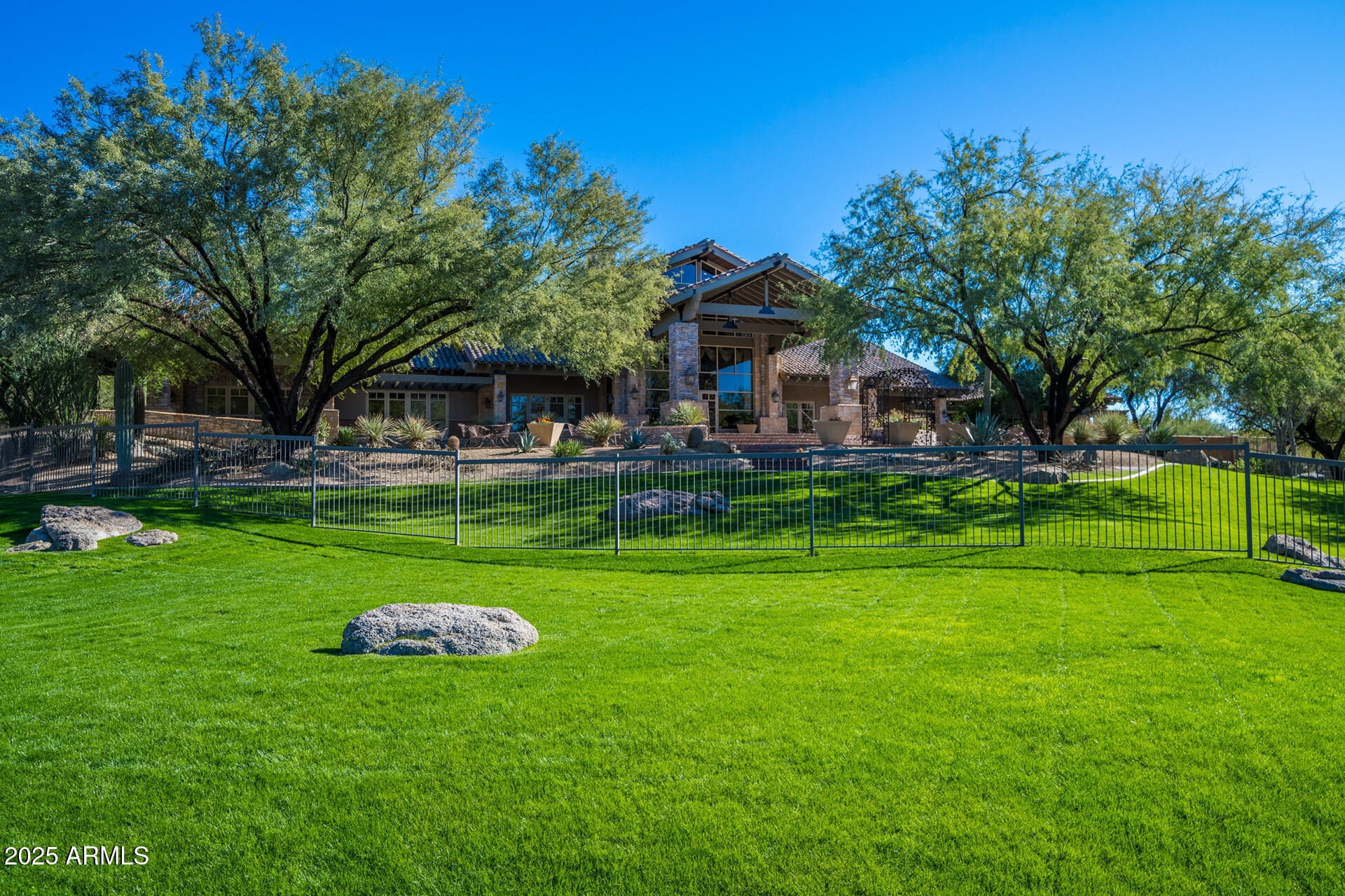 4037 N PINNACLE HILLS Circle