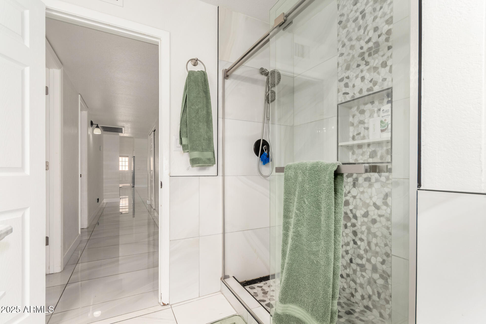 8611 E GARFIELD Street