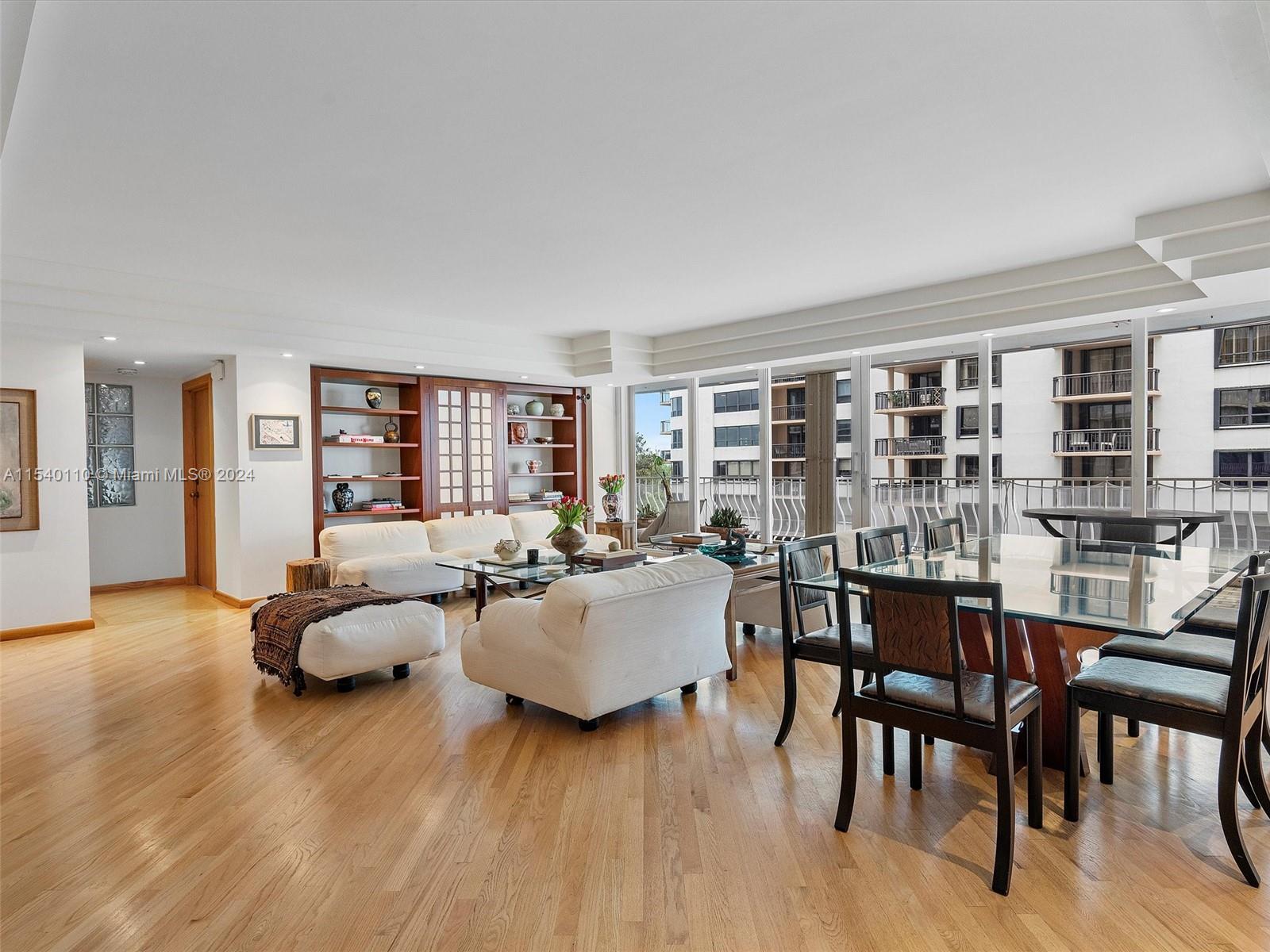 10155 Collins Ave # 506