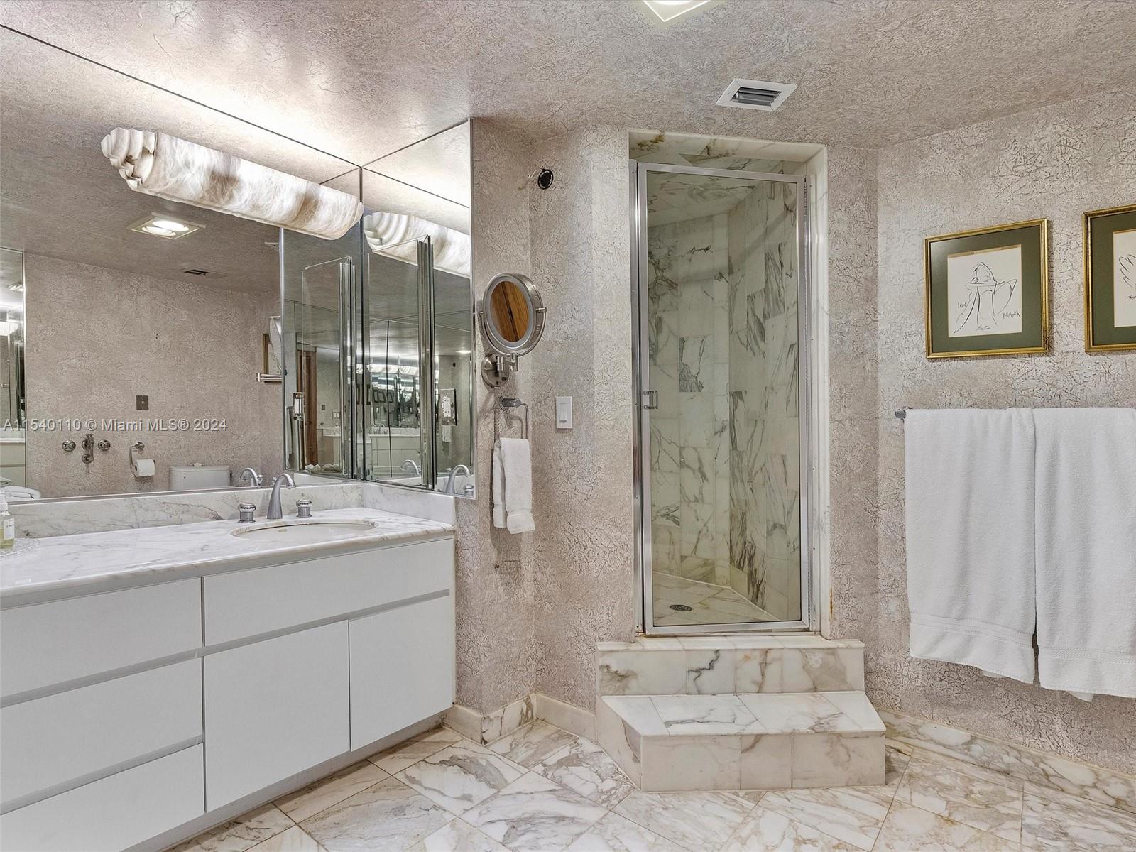 10155 Collins Ave # 506