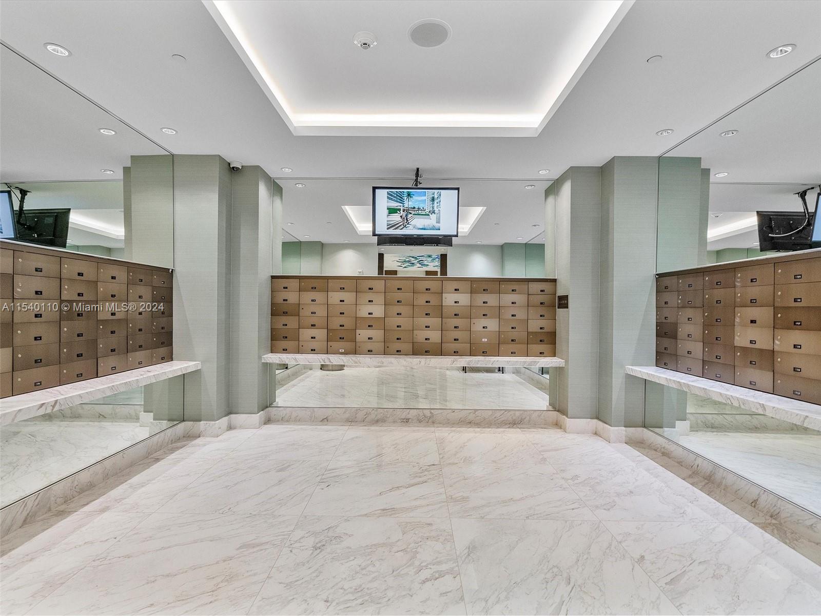 10155 Collins Ave # 506