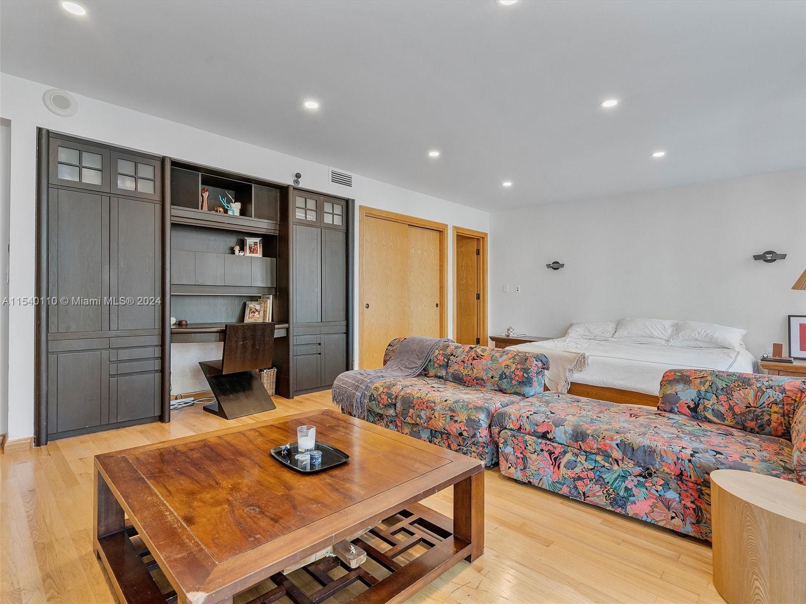 10155 Collins Ave # 506
