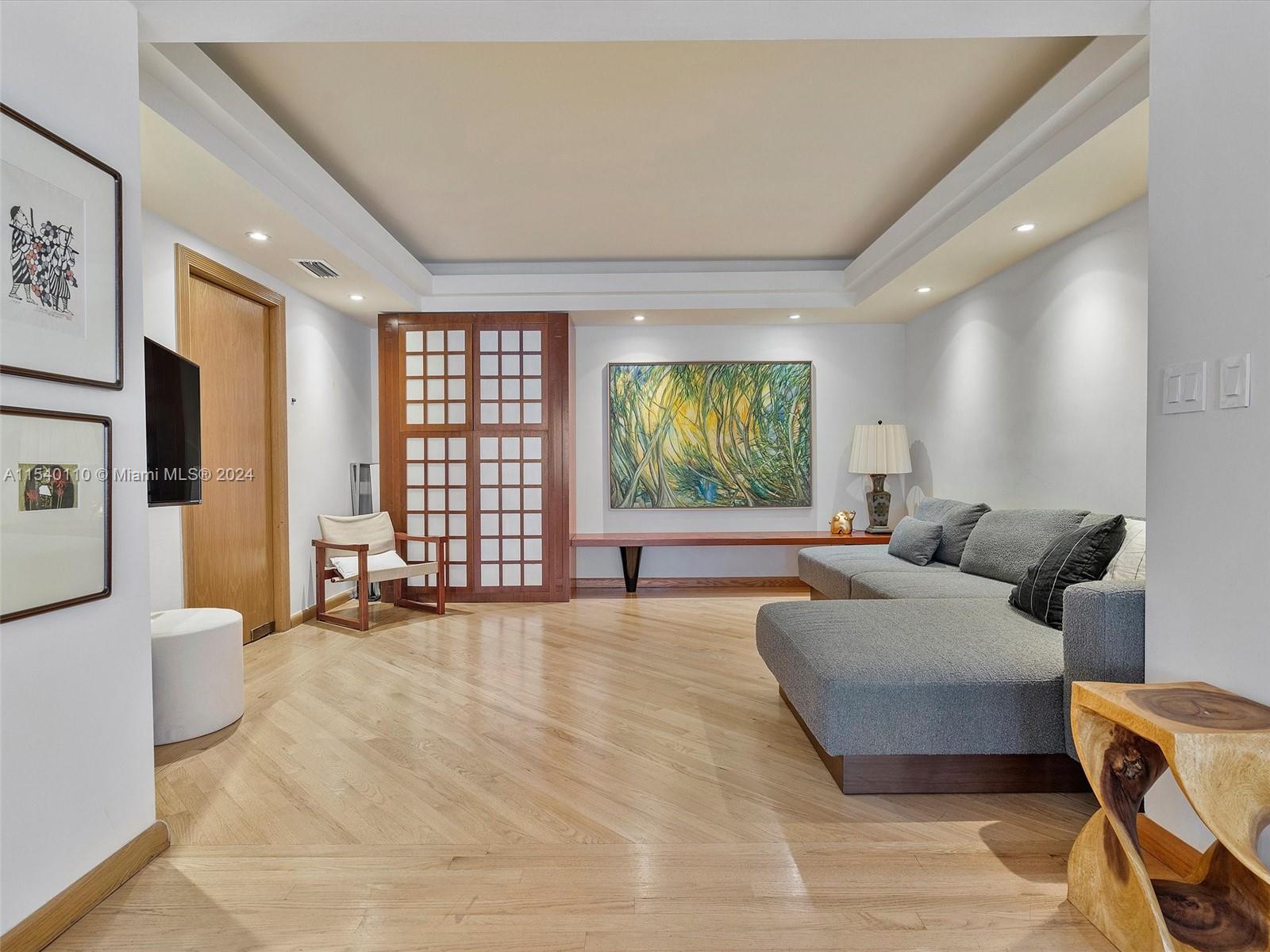 10155 Collins Ave # 506