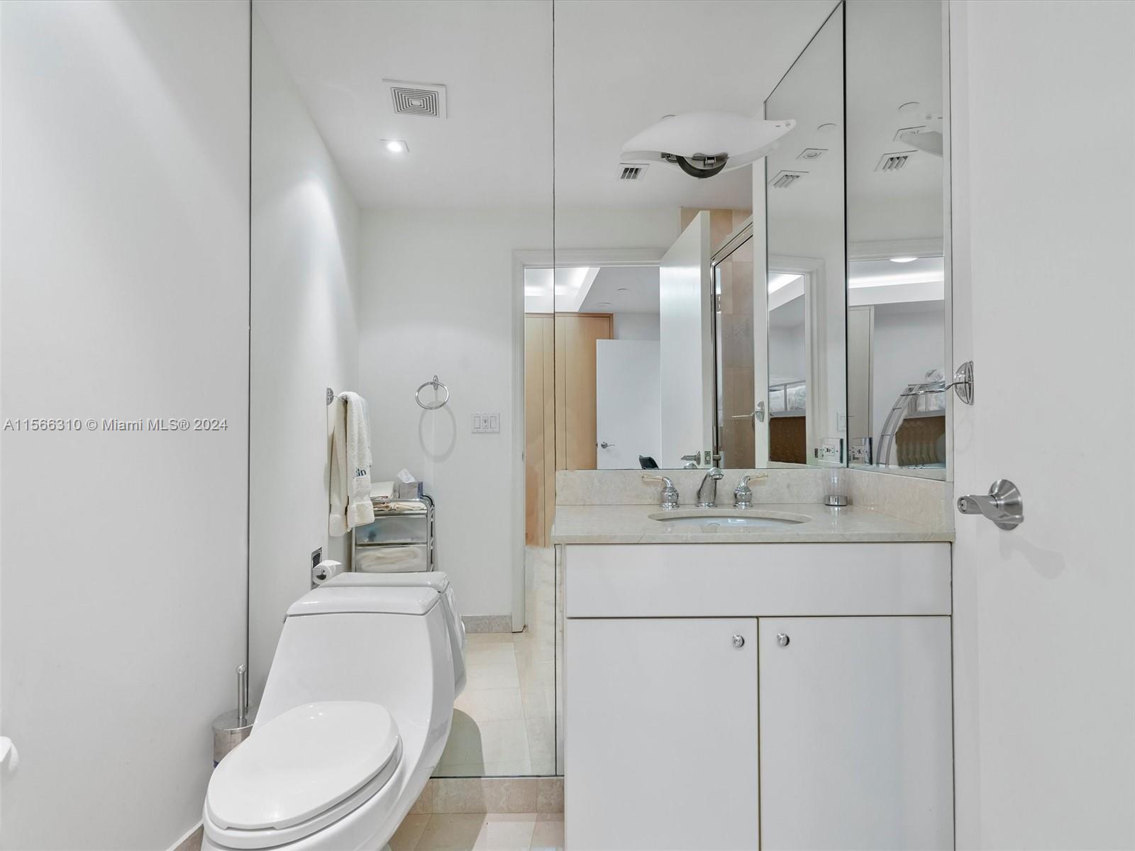 9601 Collins Ave Unit: PH206