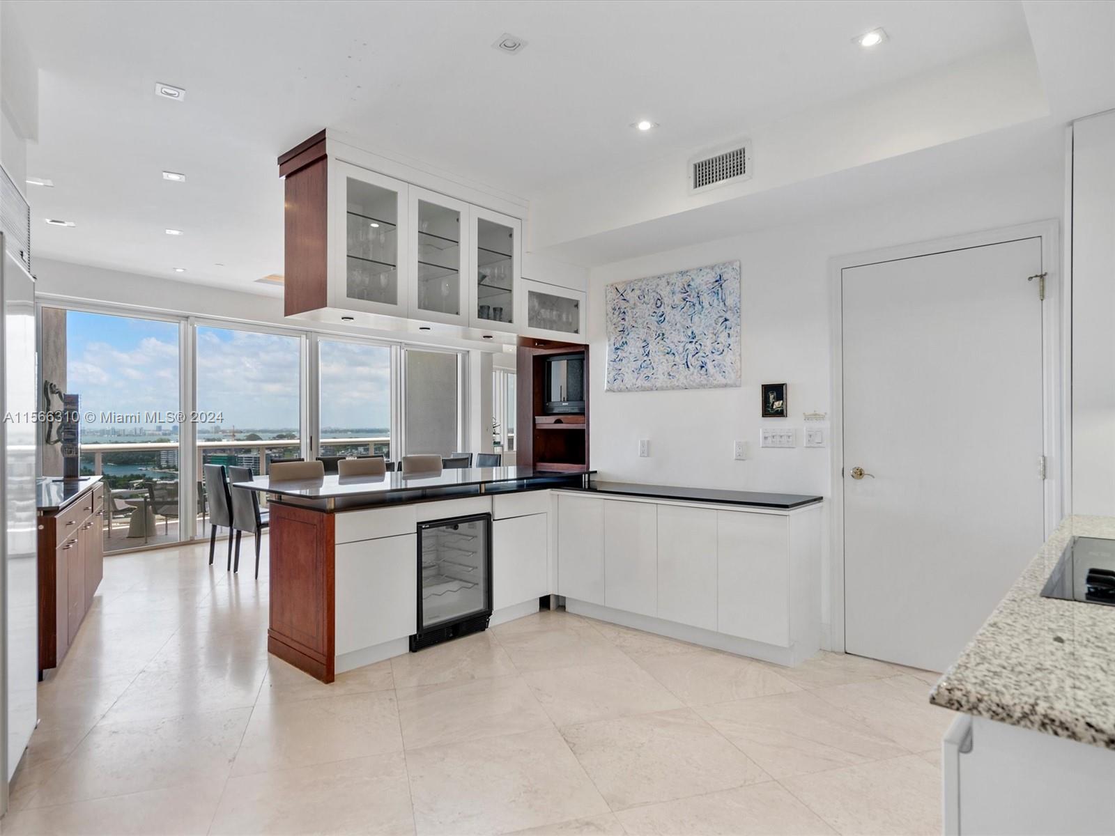 9601 Collins Ave Unit: PH206