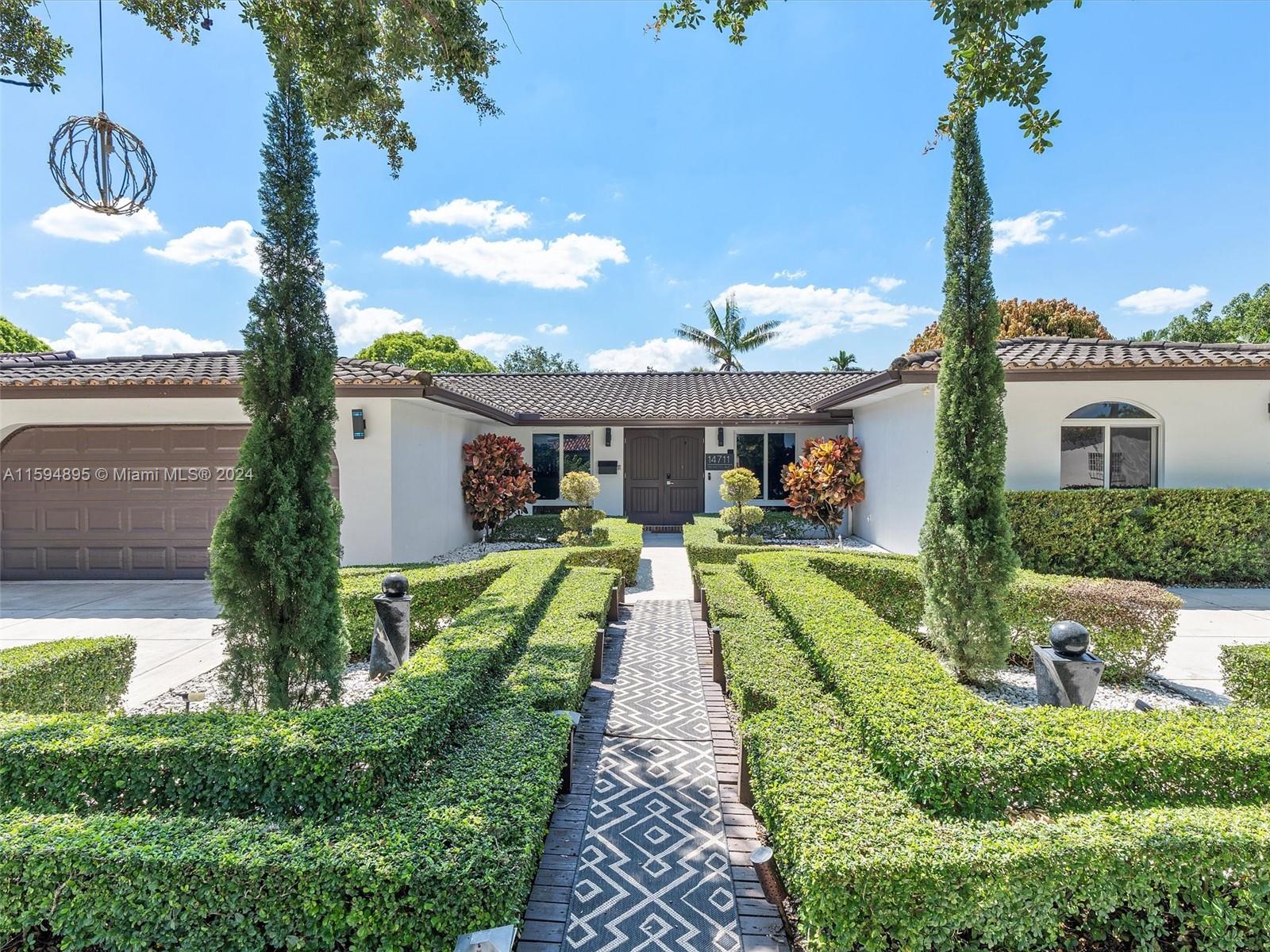 14711 Palmetto Palm Ave
