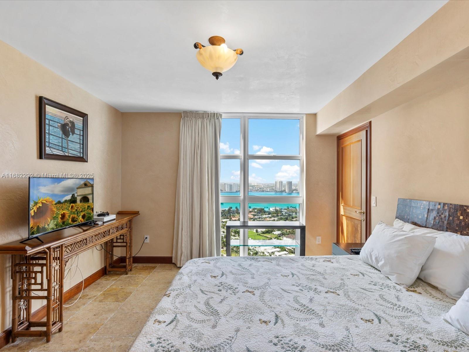 19111 Collins Ave # 2908