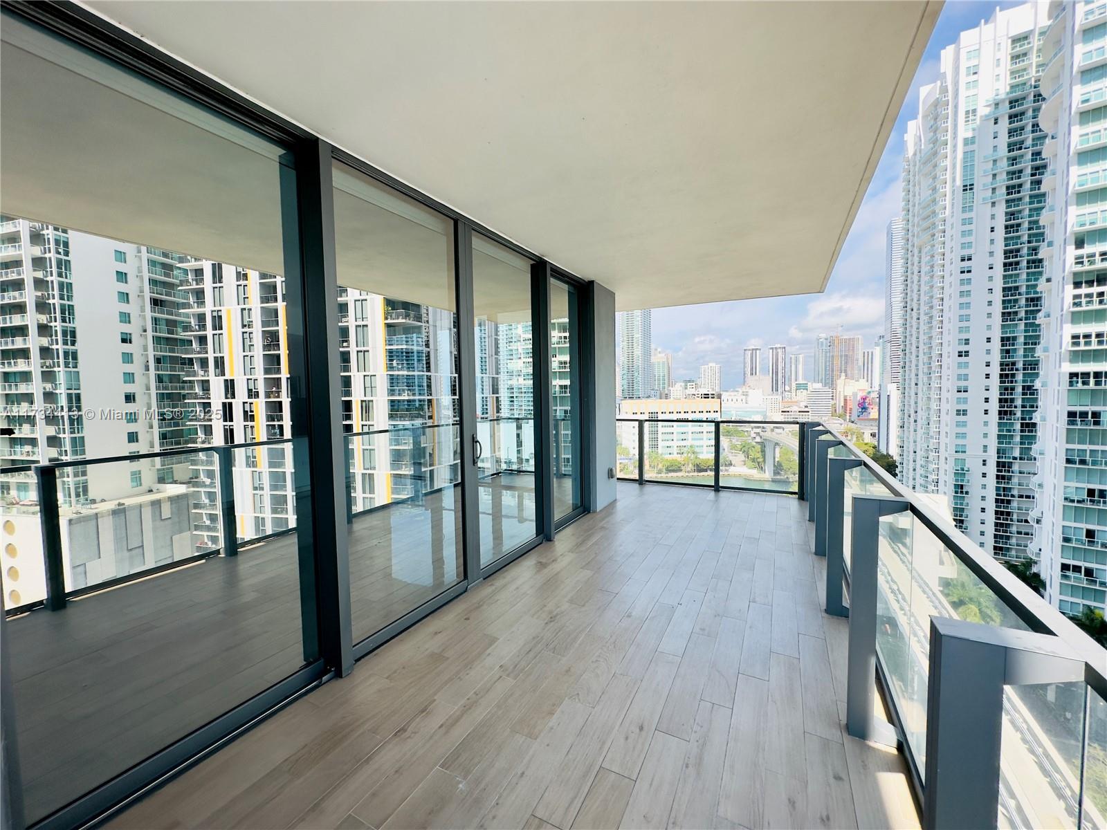 68 SE 6th St # 1011