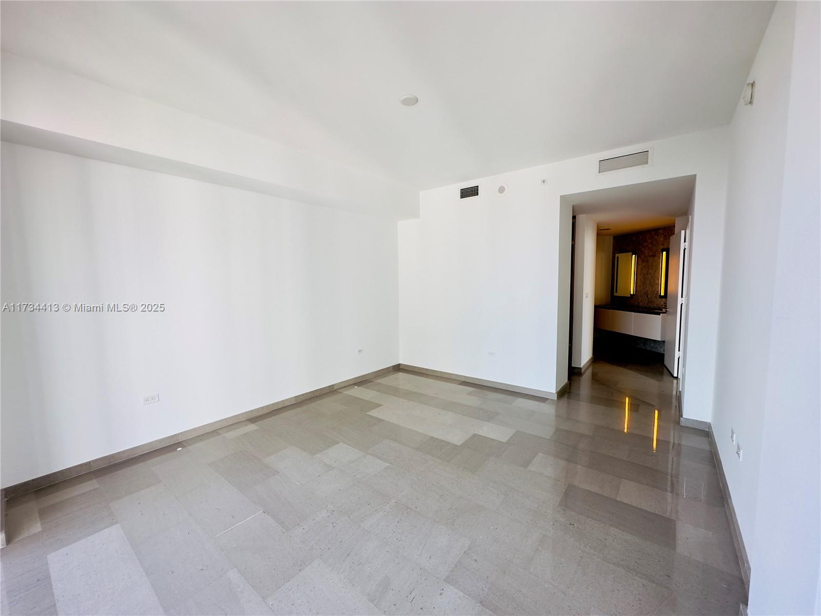 68 SE 6th St # 1011
