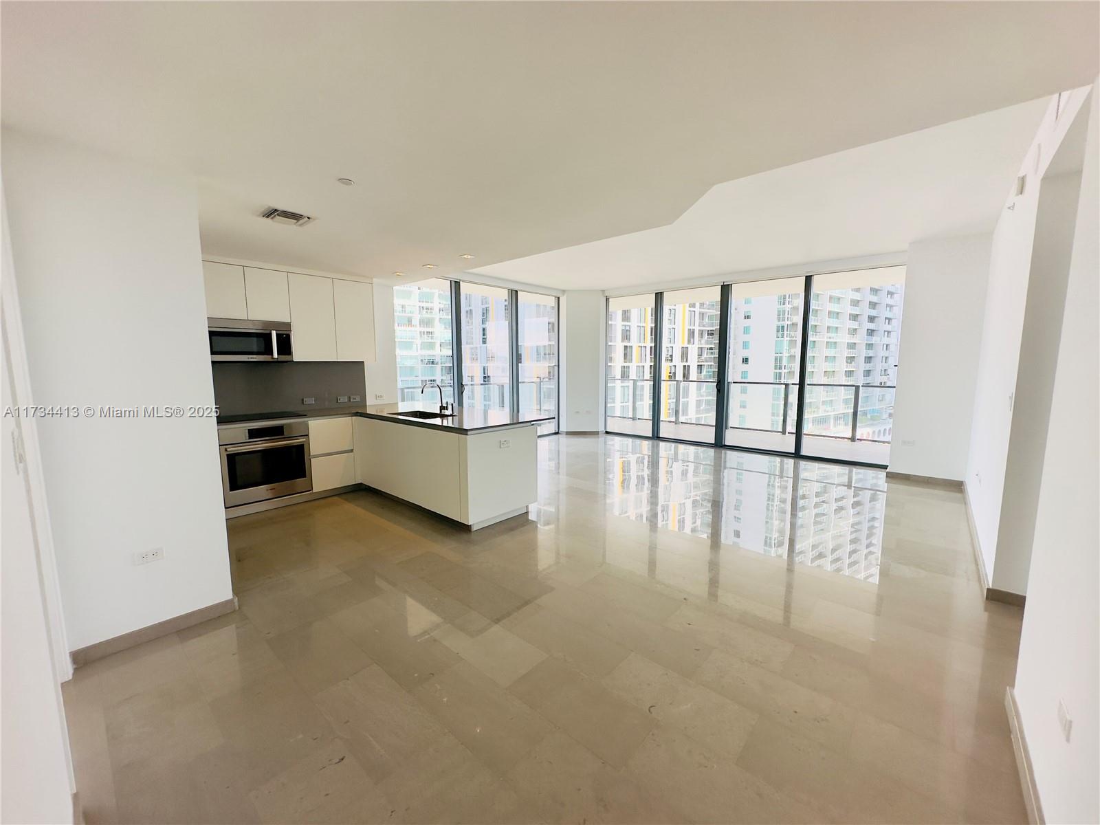 68 SE 6th St # 1011