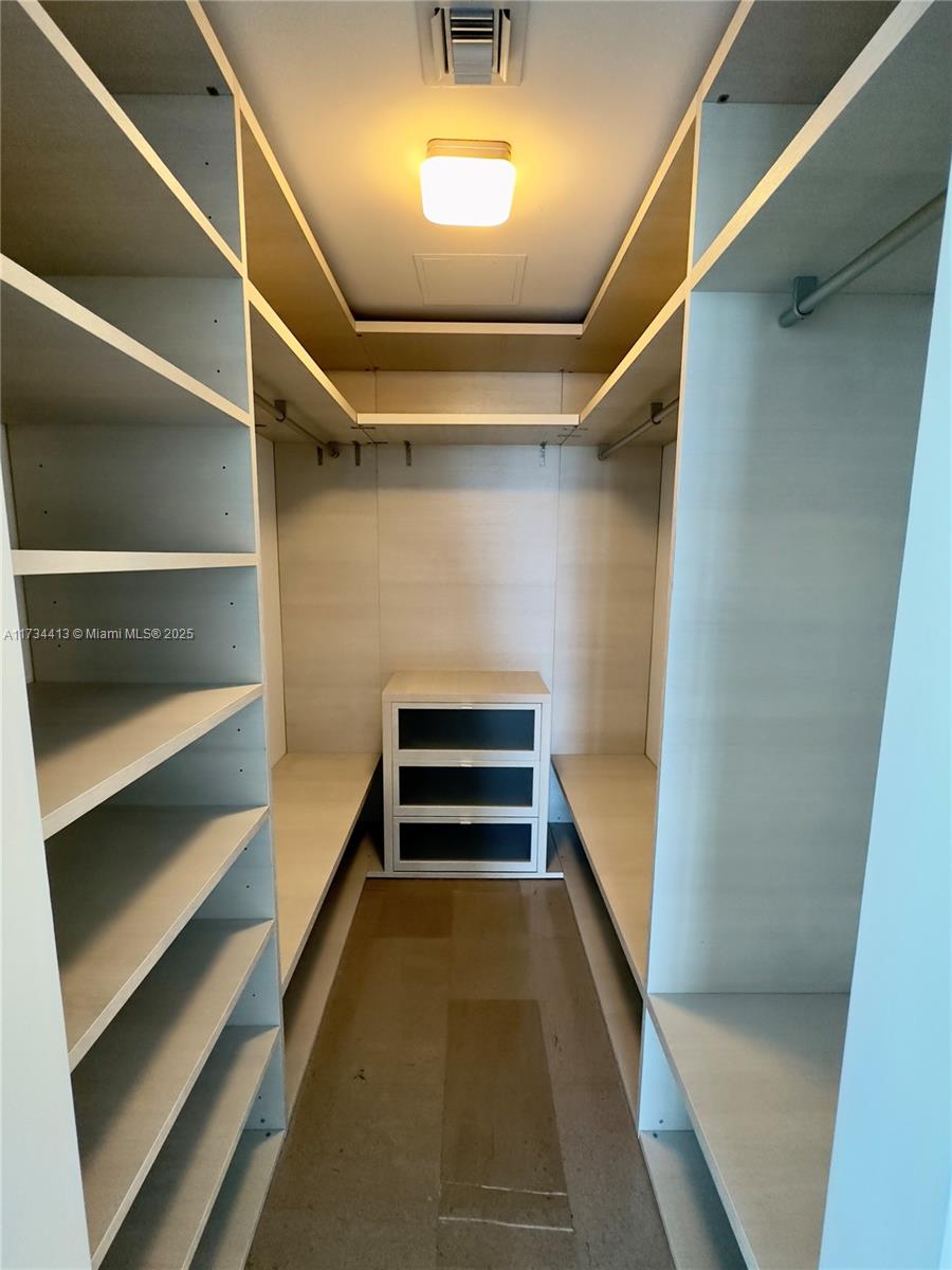 68 SE 6th St # 1011