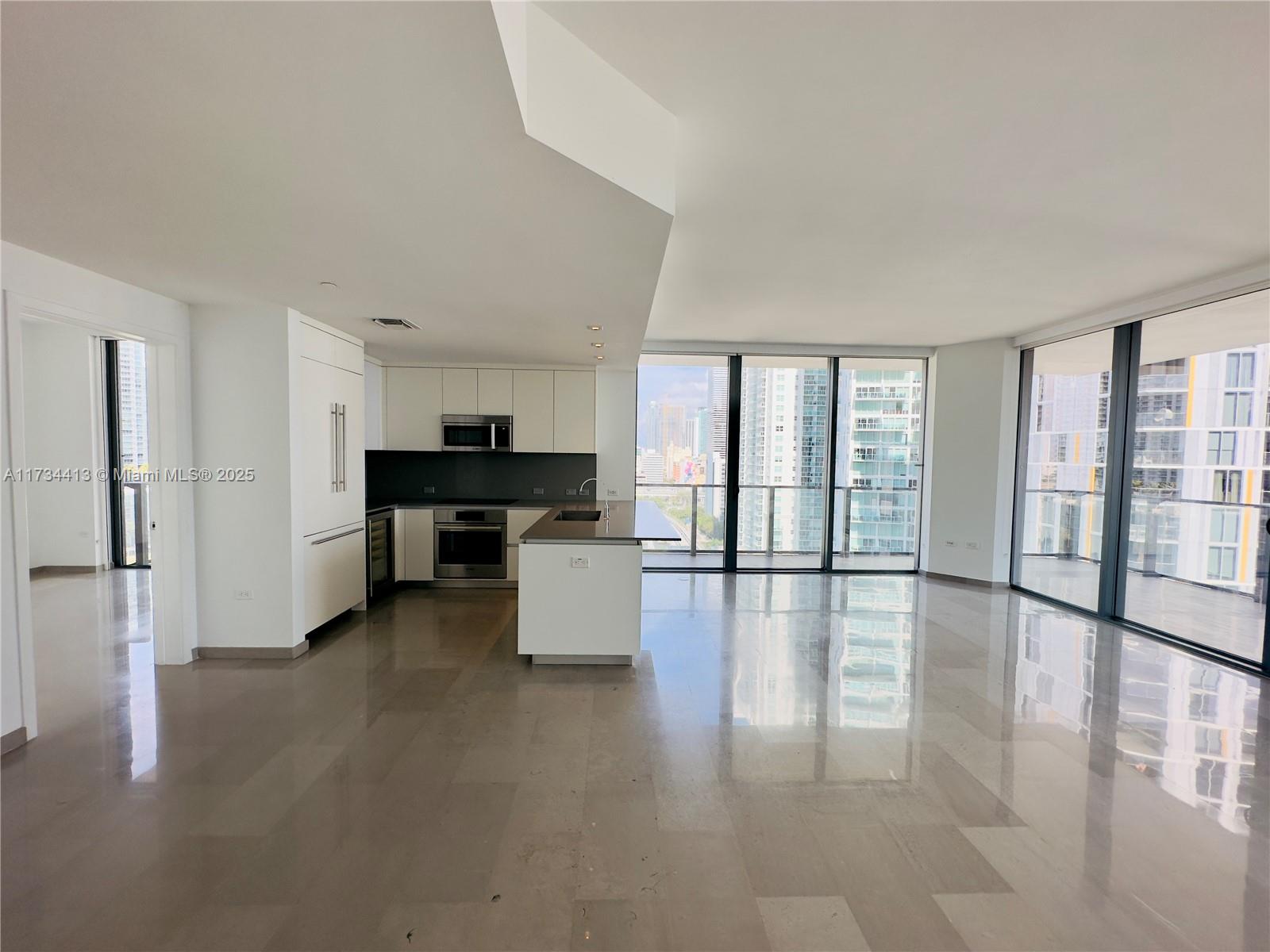 68 SE 6th St # 1011